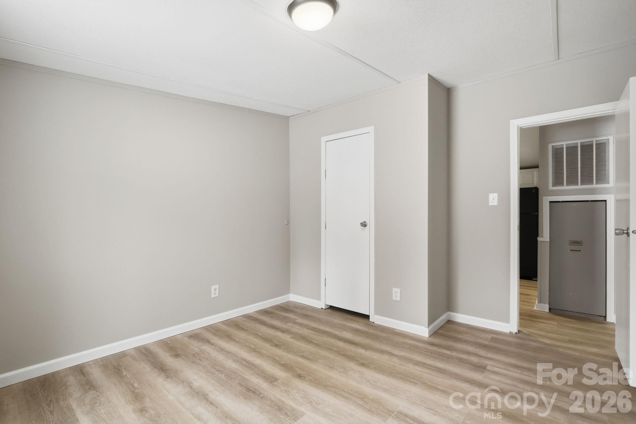 517 Ridgeway Place SW