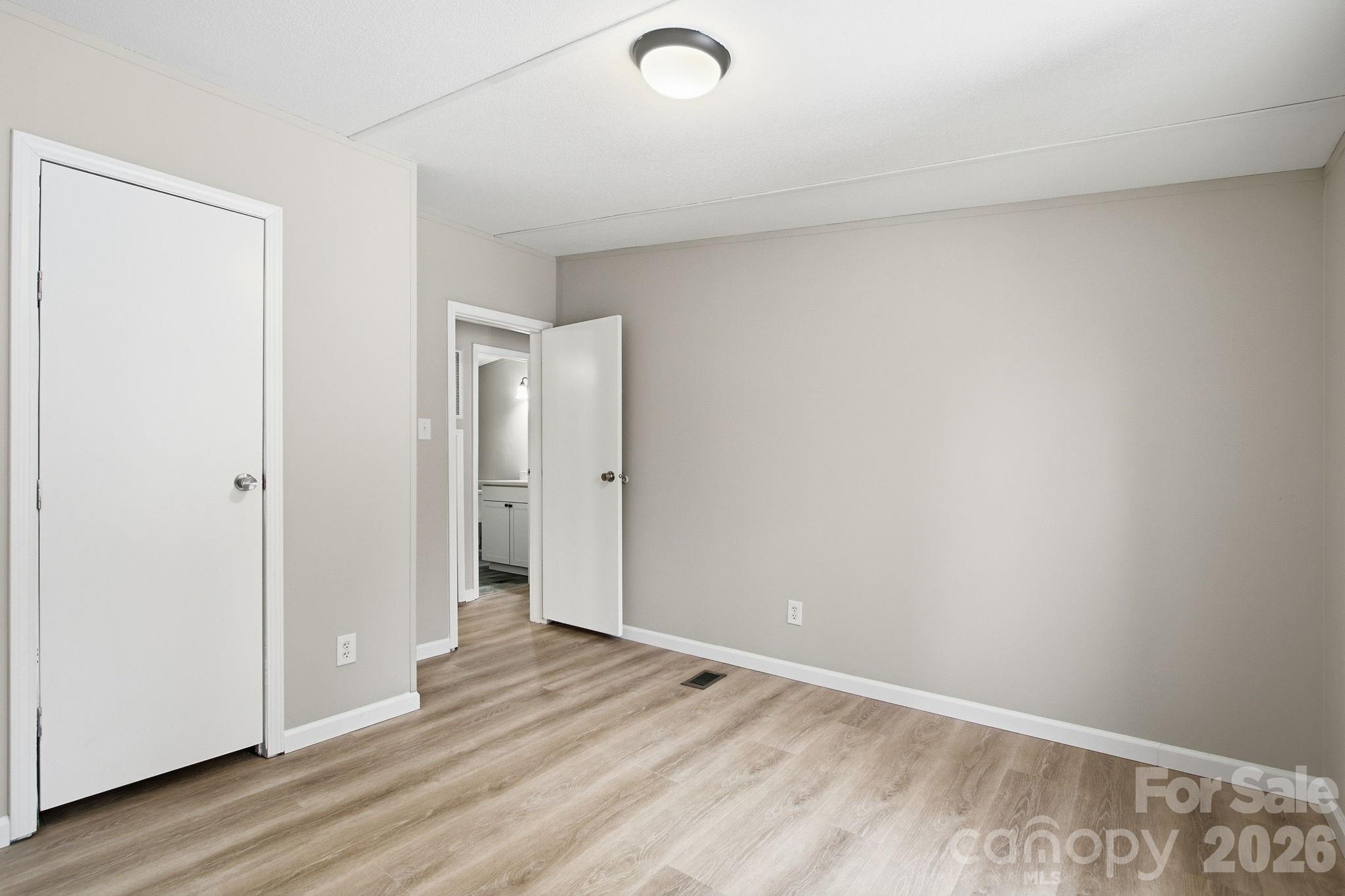 517 Ridgeway Place SW