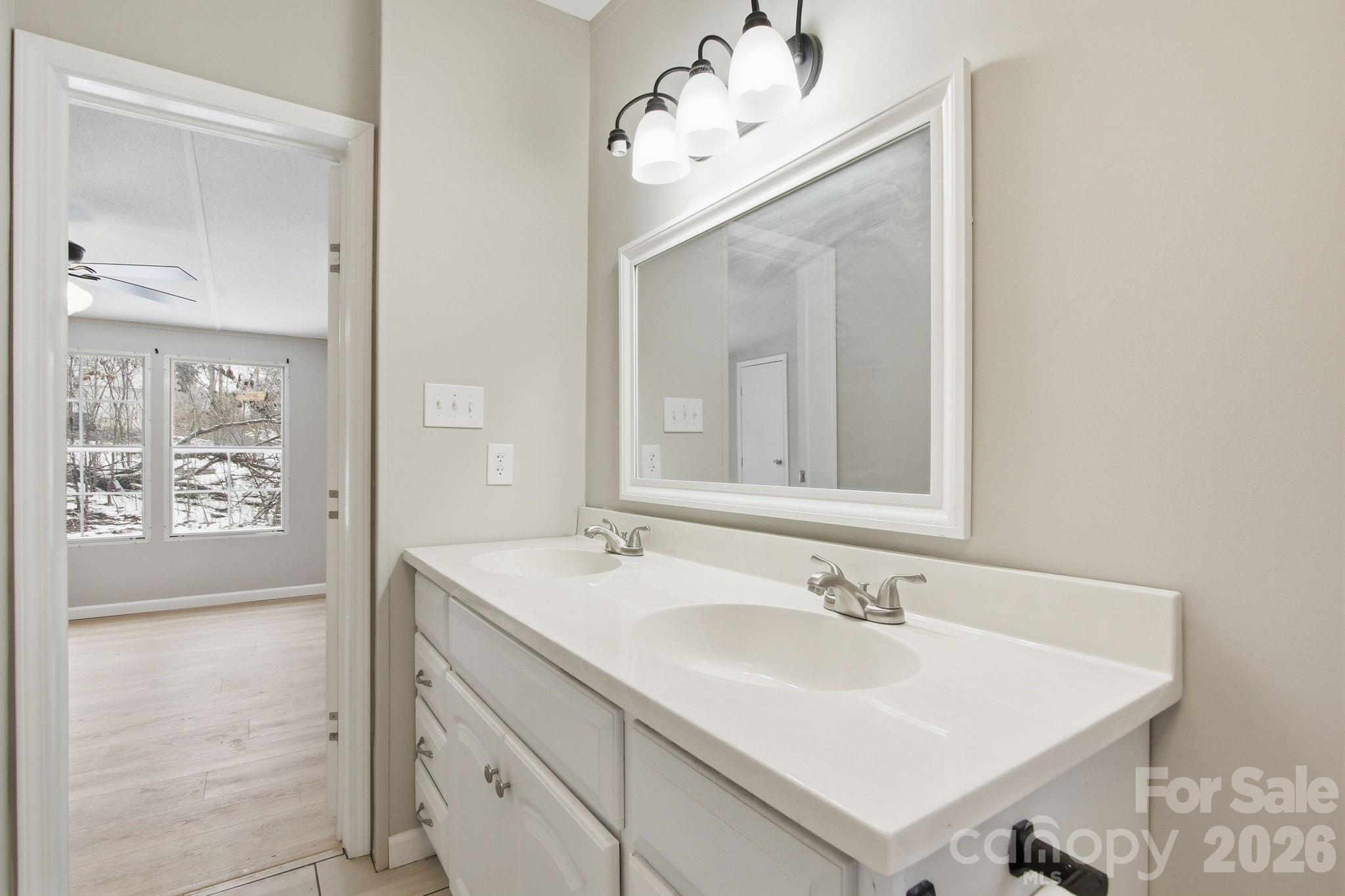 517 Ridgeway Place SW