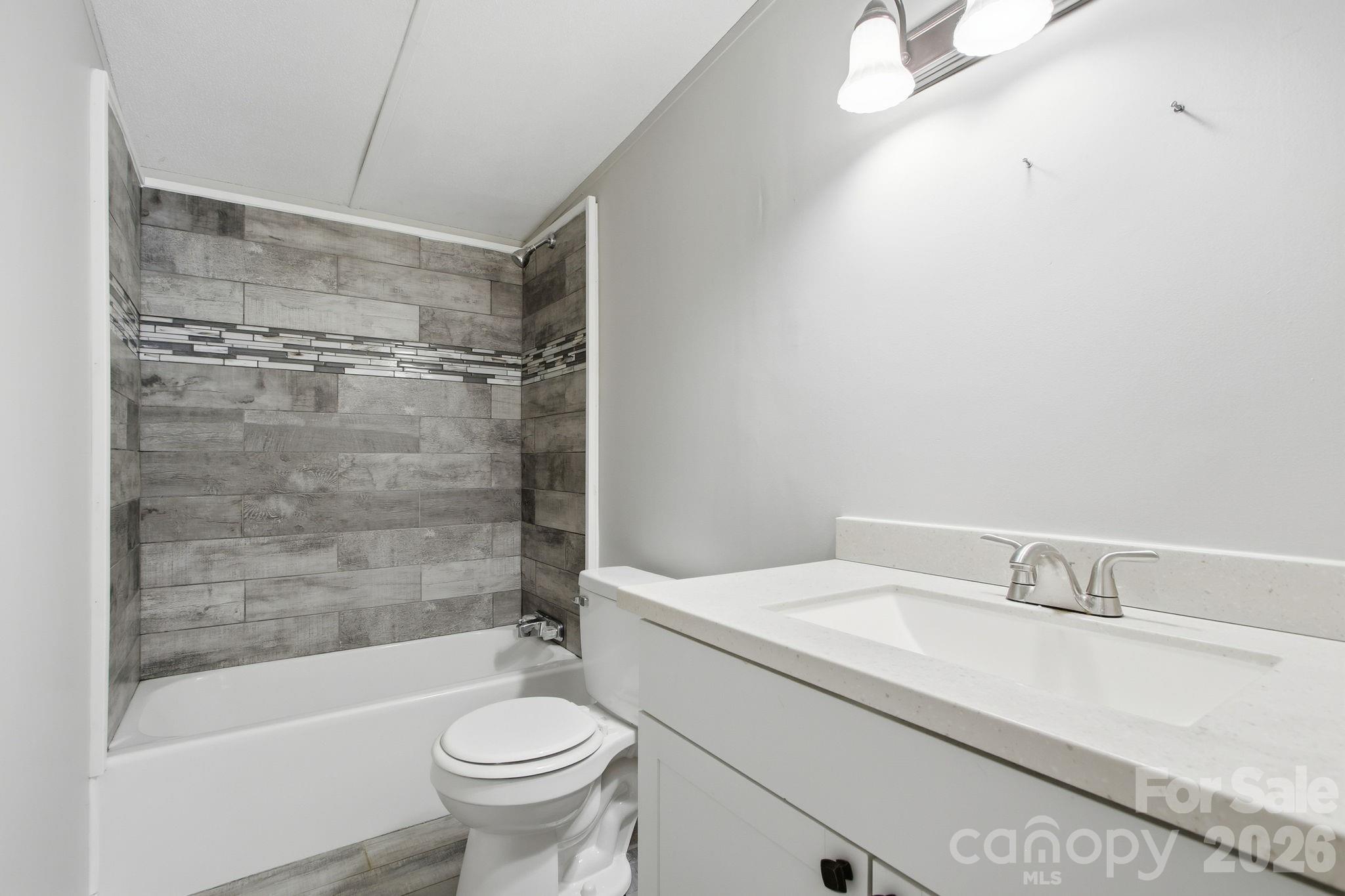 517 Ridgeway Place SW