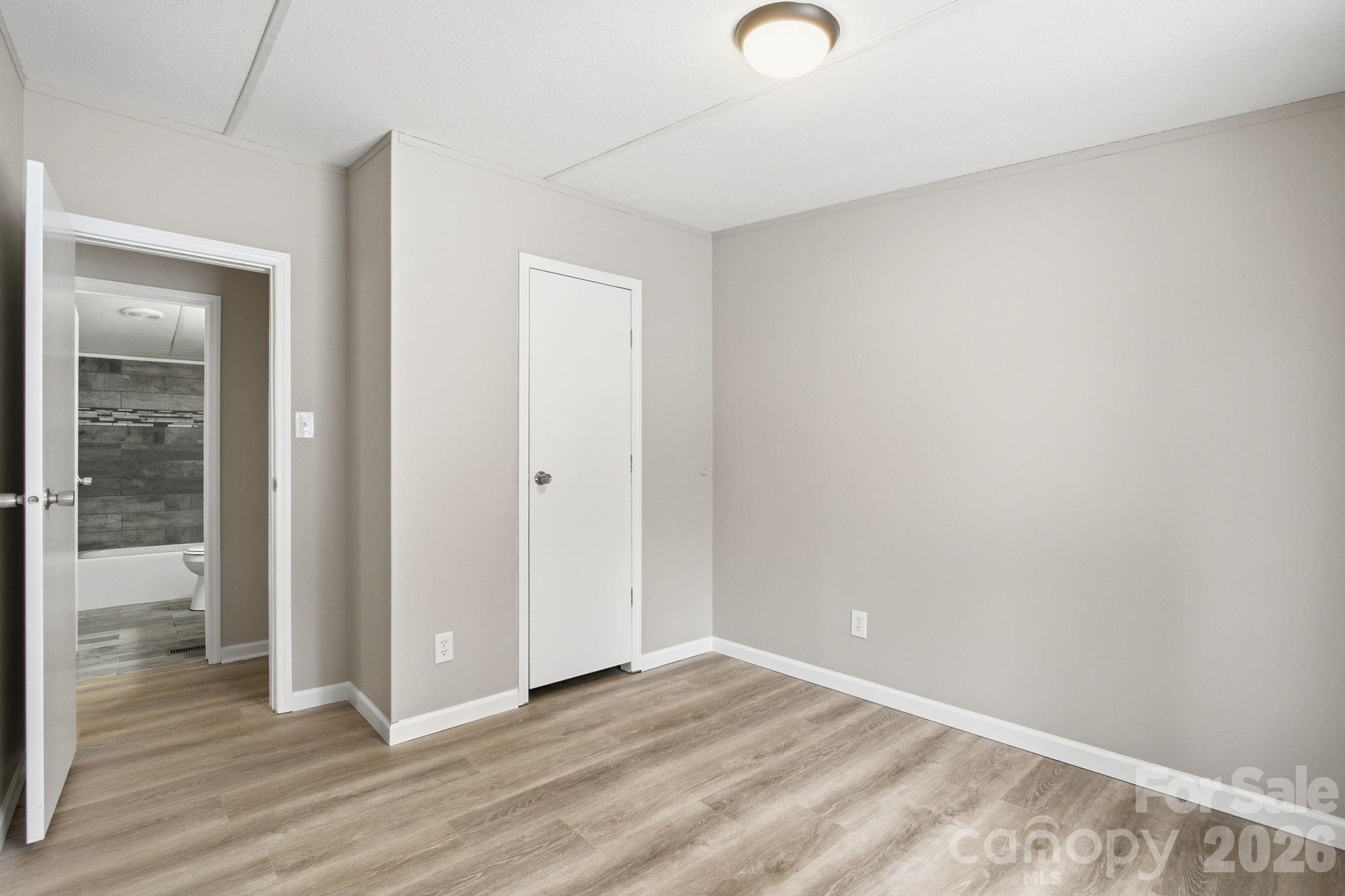 517 Ridgeway Place SW