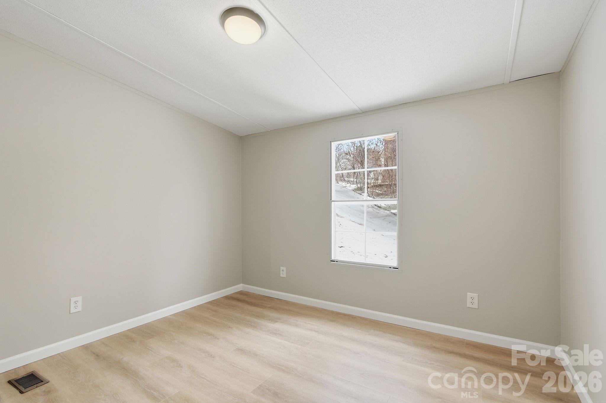 517 Ridgeway Place SW