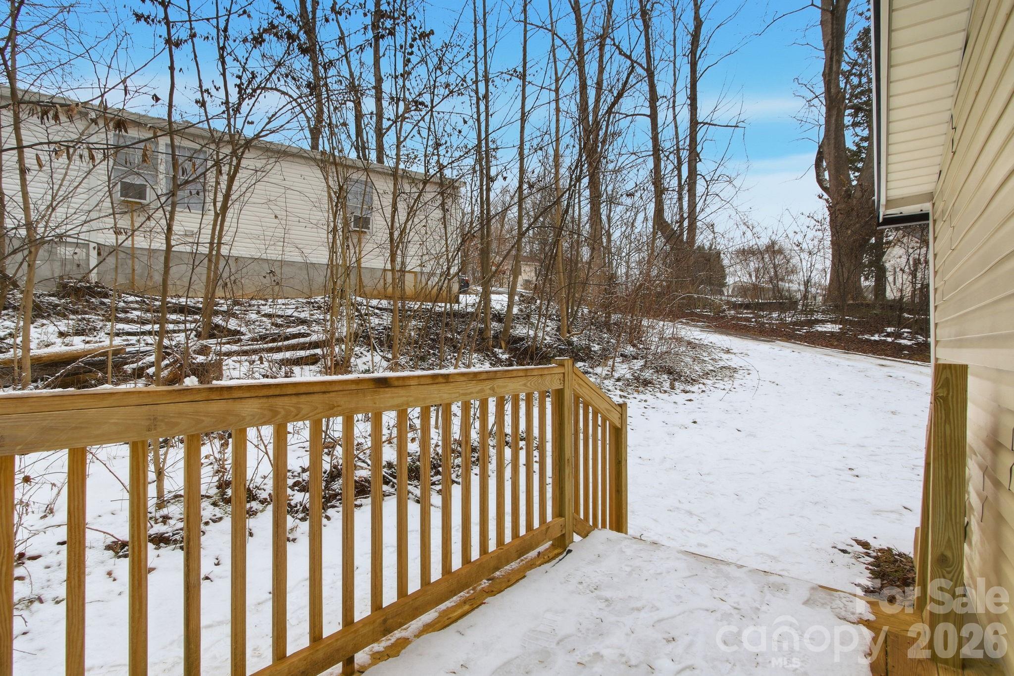 517 Ridgeway Place SW