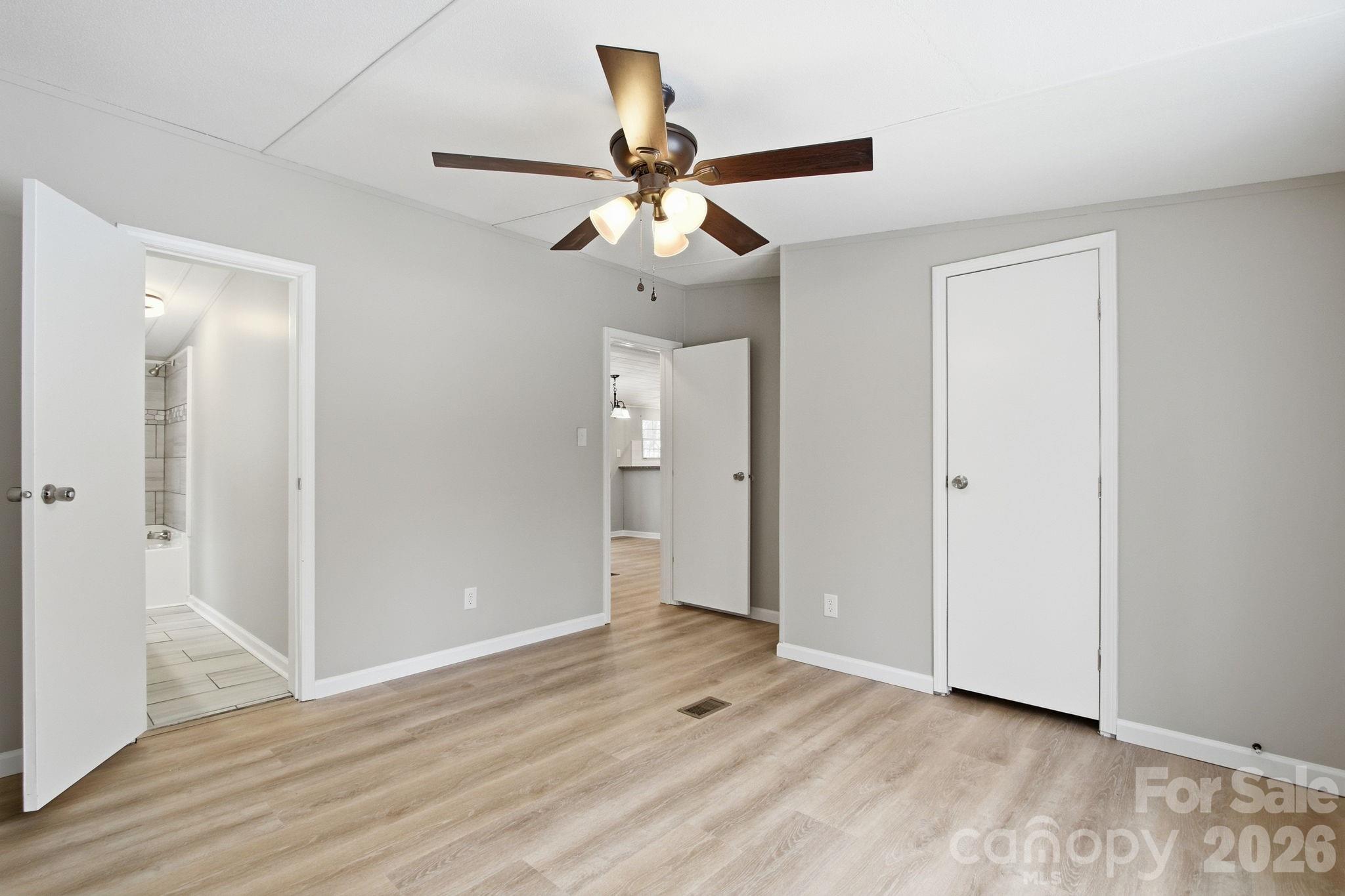 517 Ridgeway Place SW