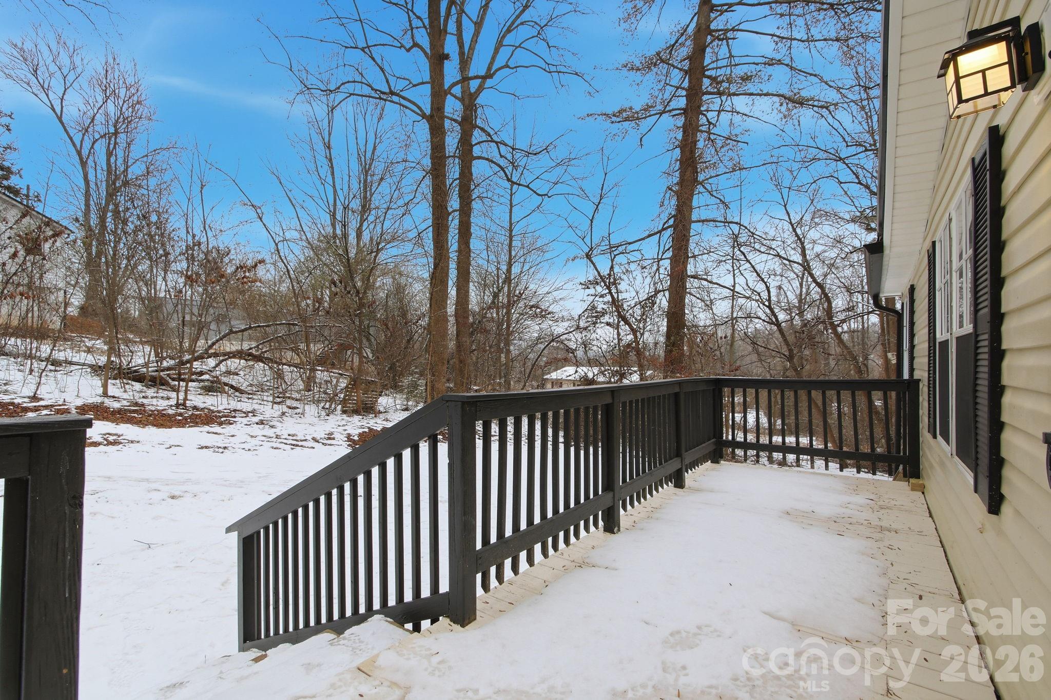 517 Ridgeway Place SW