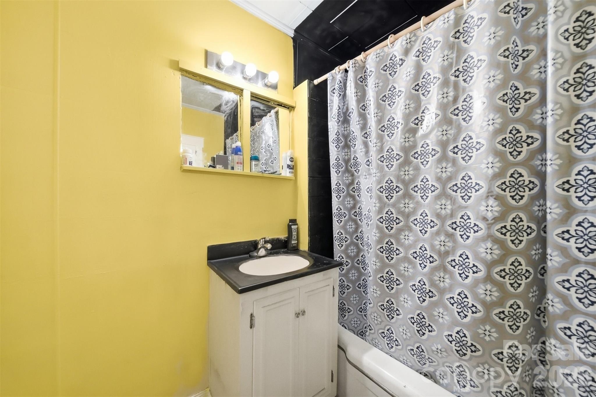 1406 Walt Arney Road SW