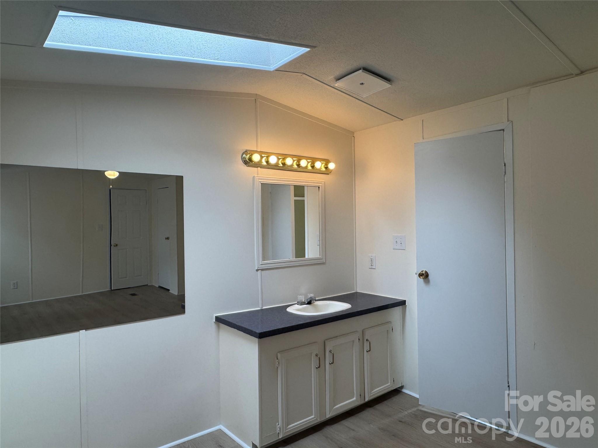 4861 Heavenly Lane
