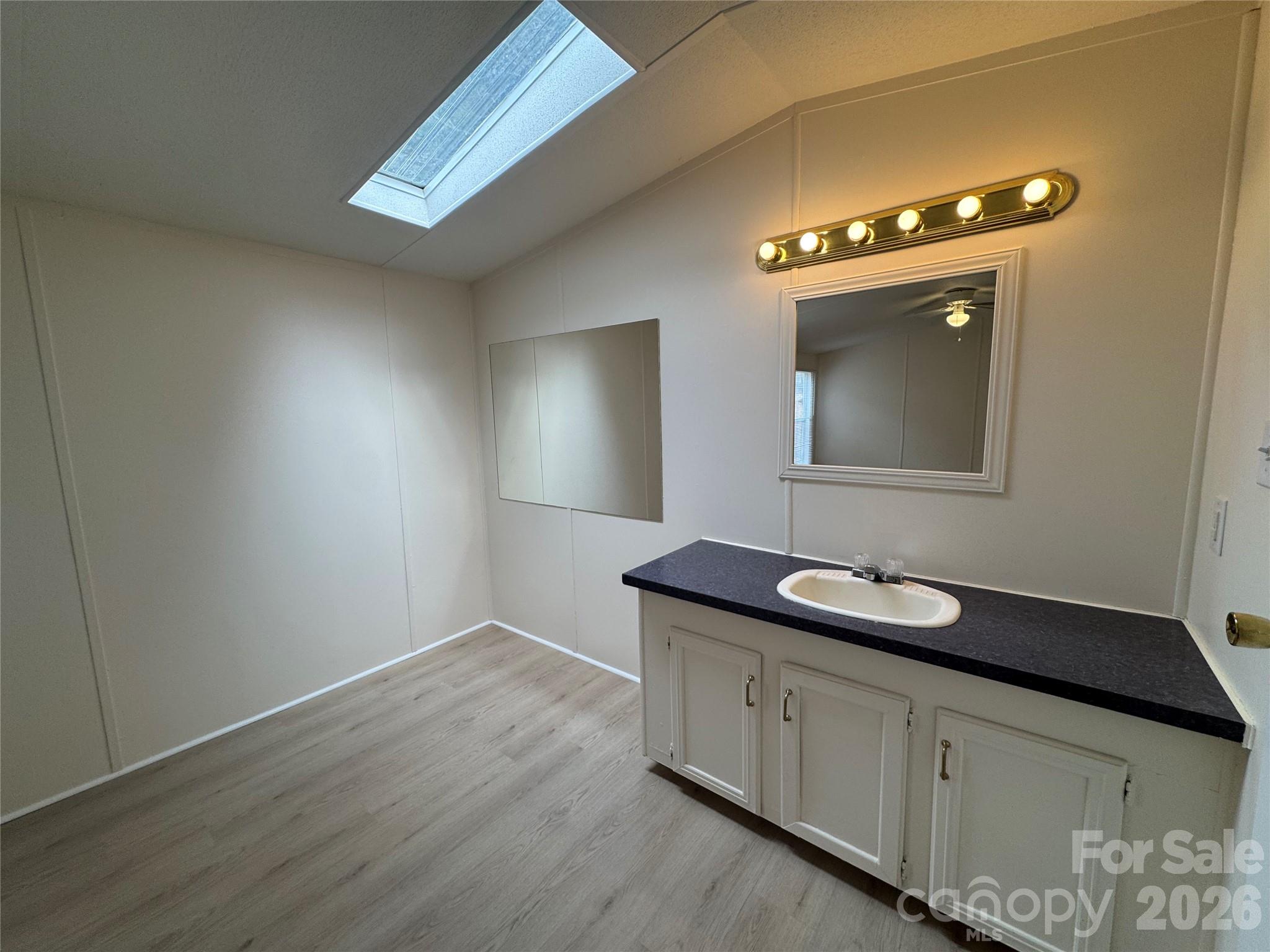 4861 Heavenly Lane