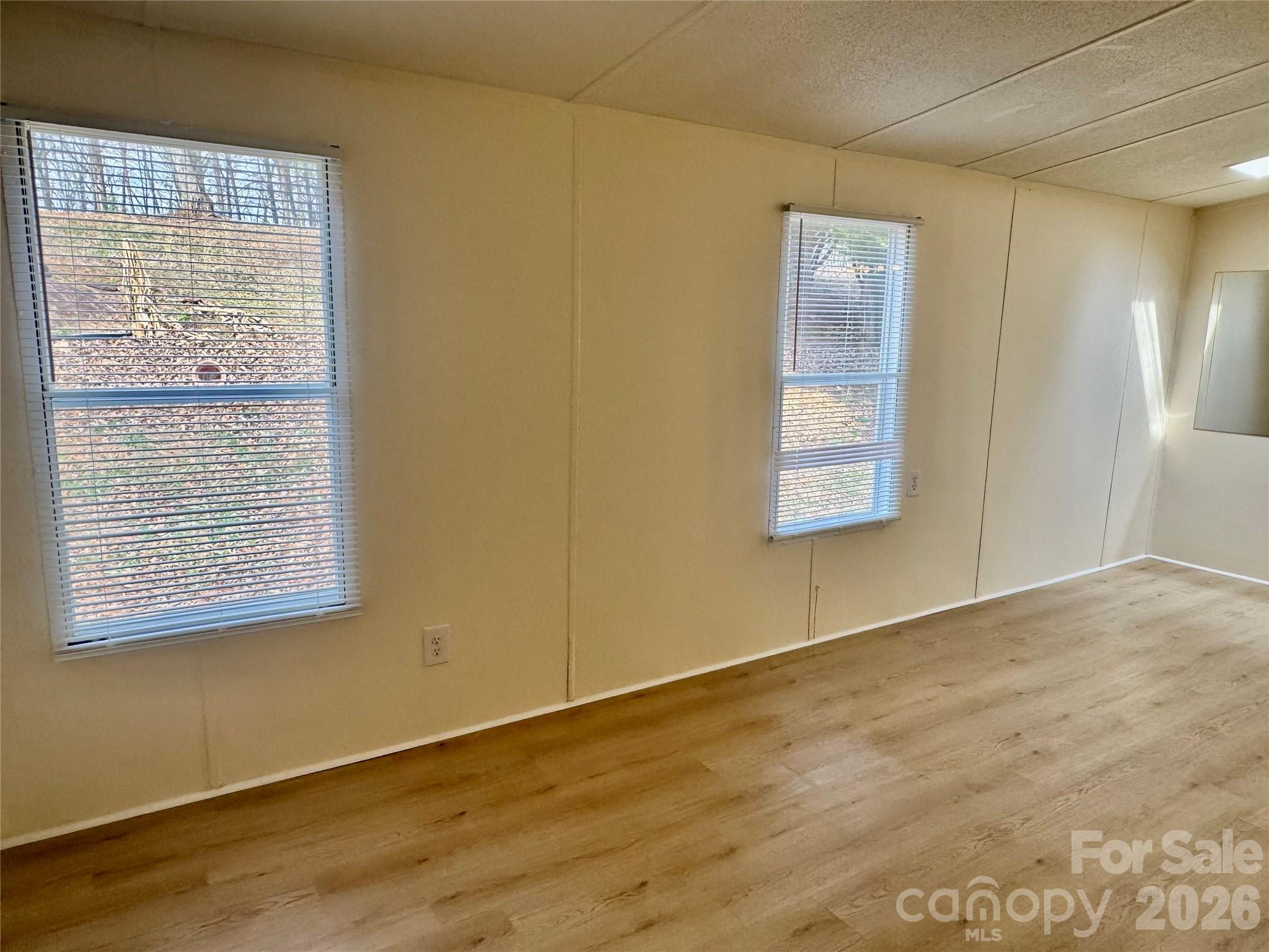 4861 Heavenly Lane