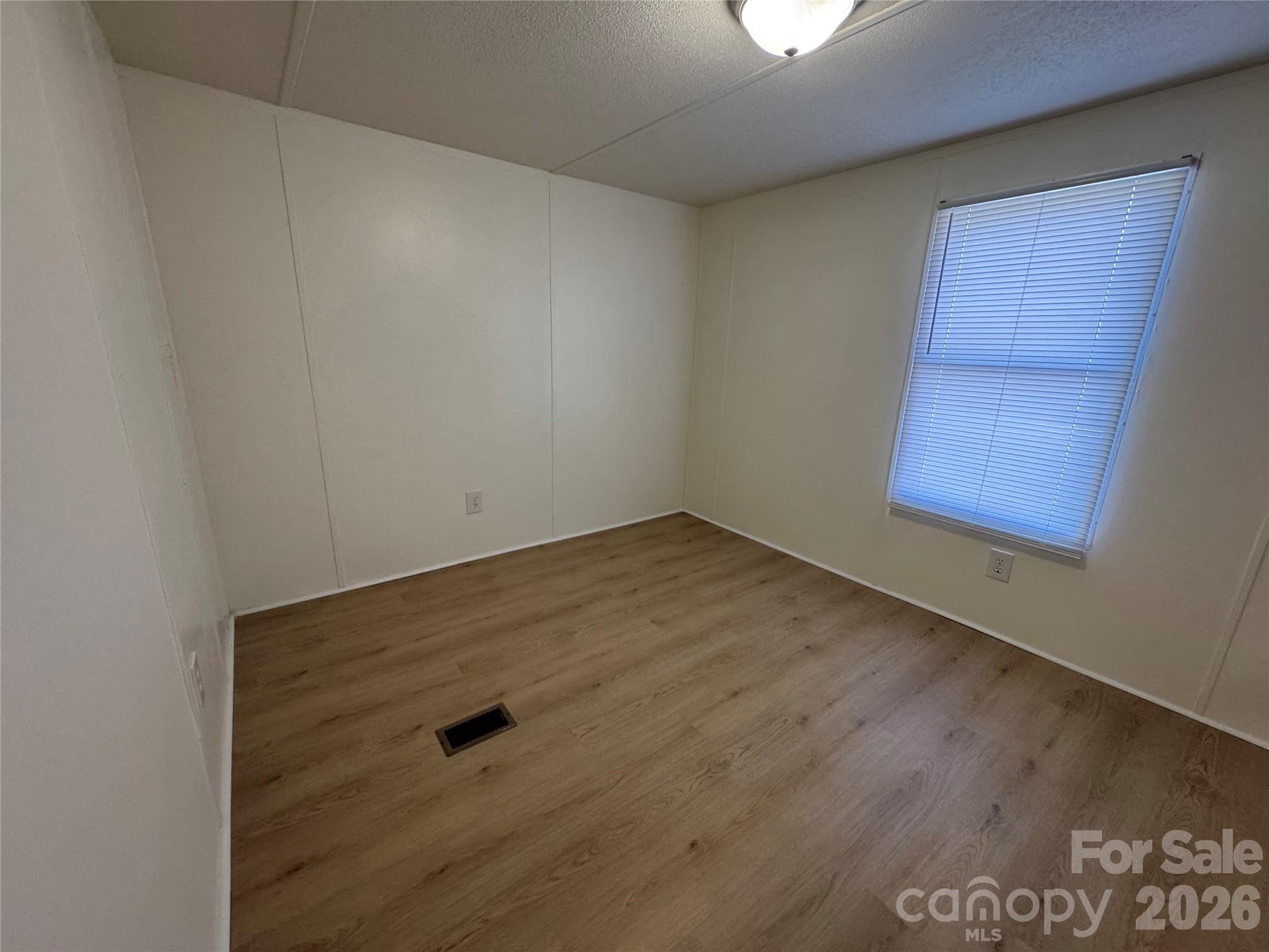 4861 Heavenly Lane