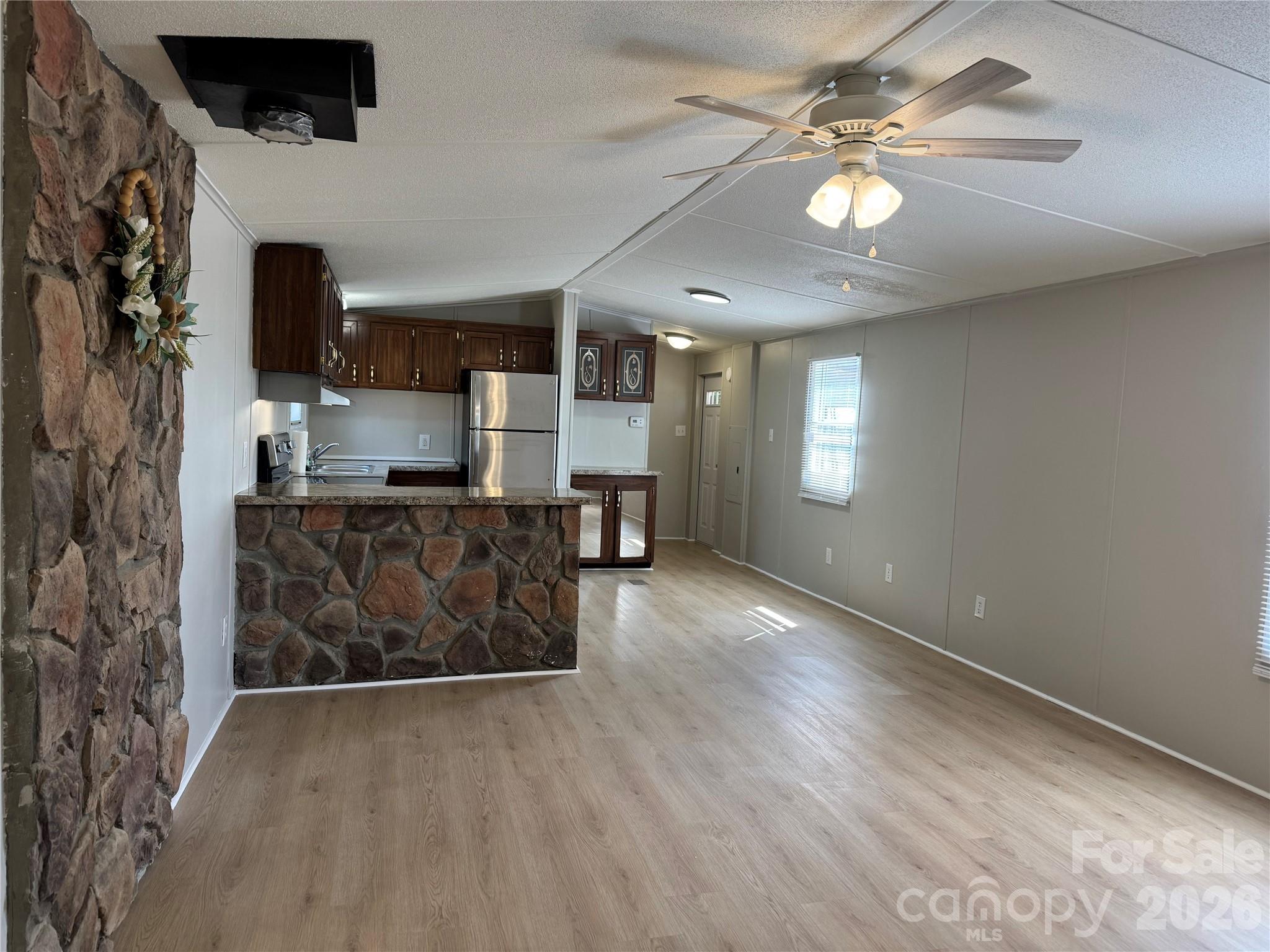 4861 Heavenly Lane
