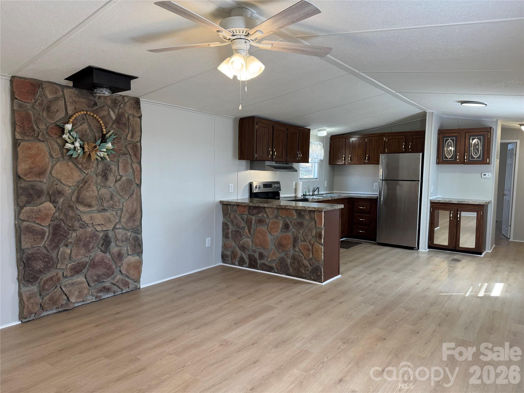 4861 Heavenly Lane