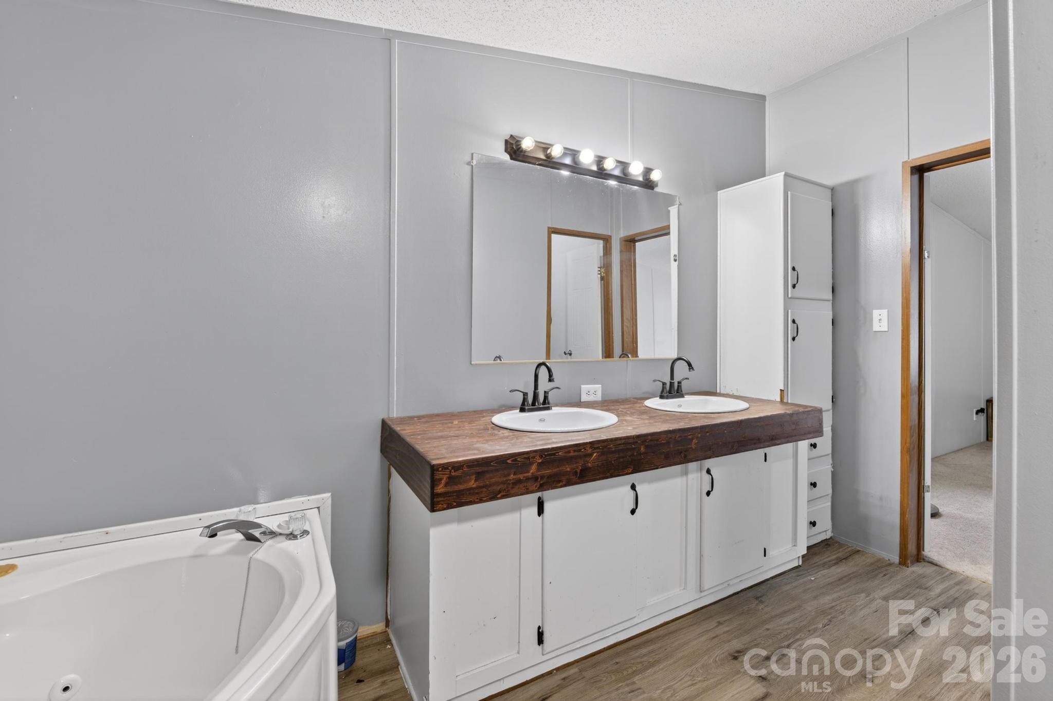 2324 Alfred Hartley Road