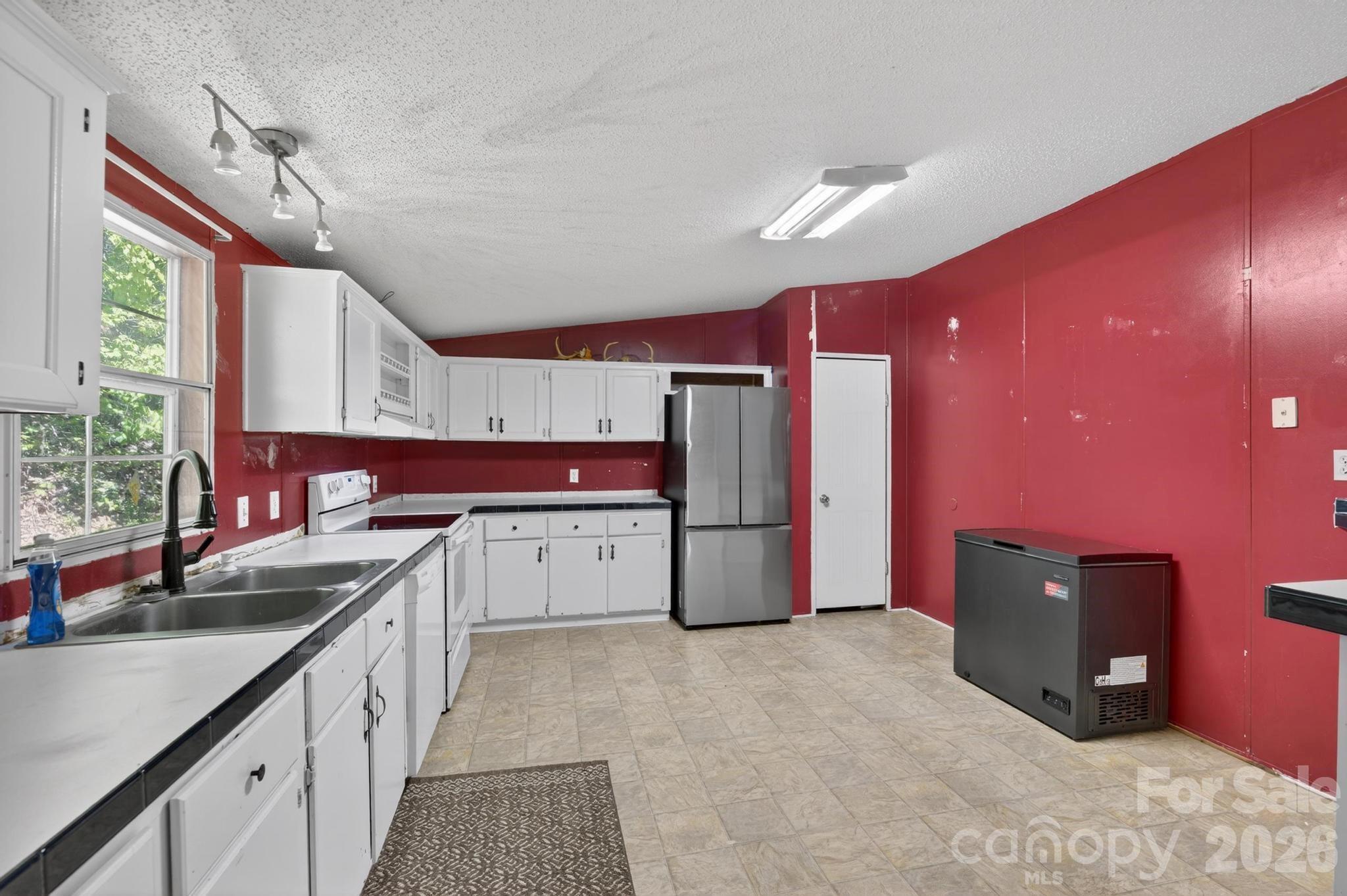 2324 Alfred Hartley Road