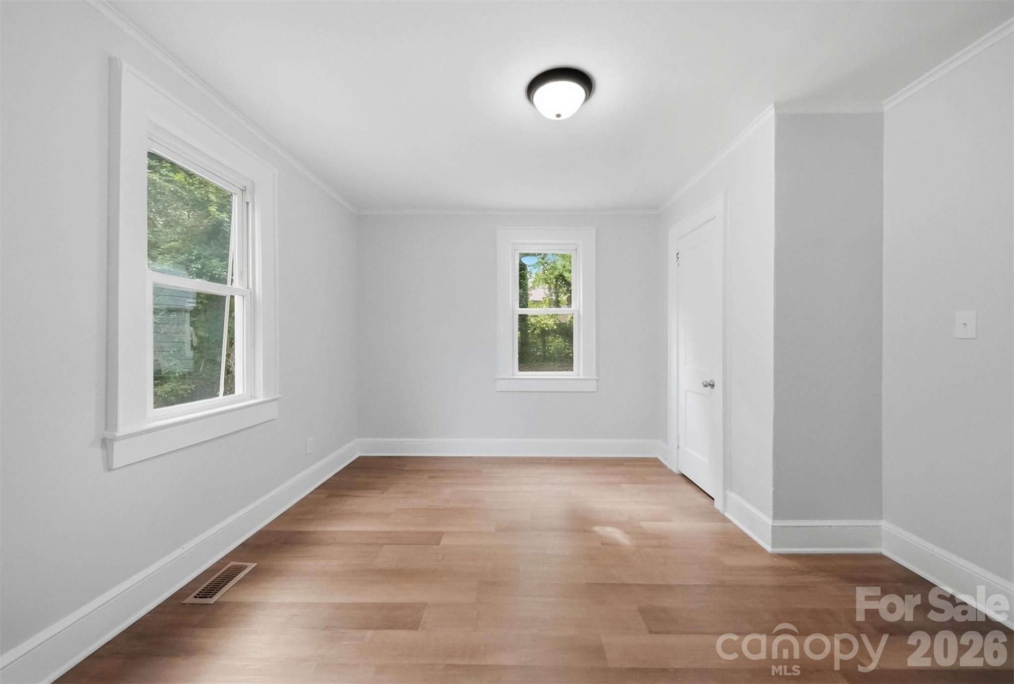 912 S Center Street