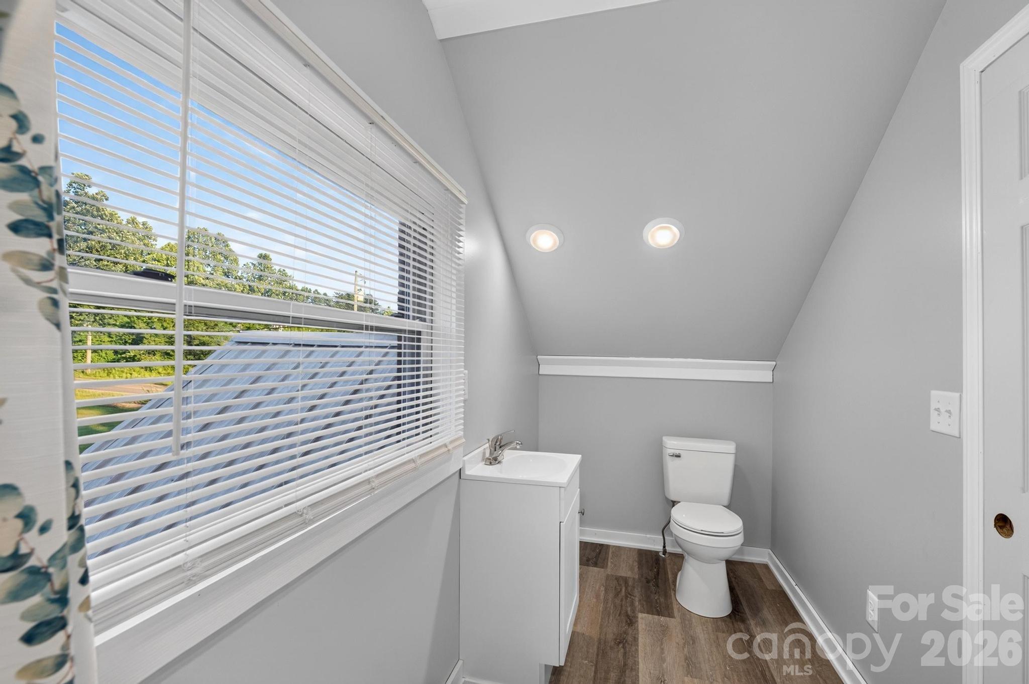 1532 Orchard Drive