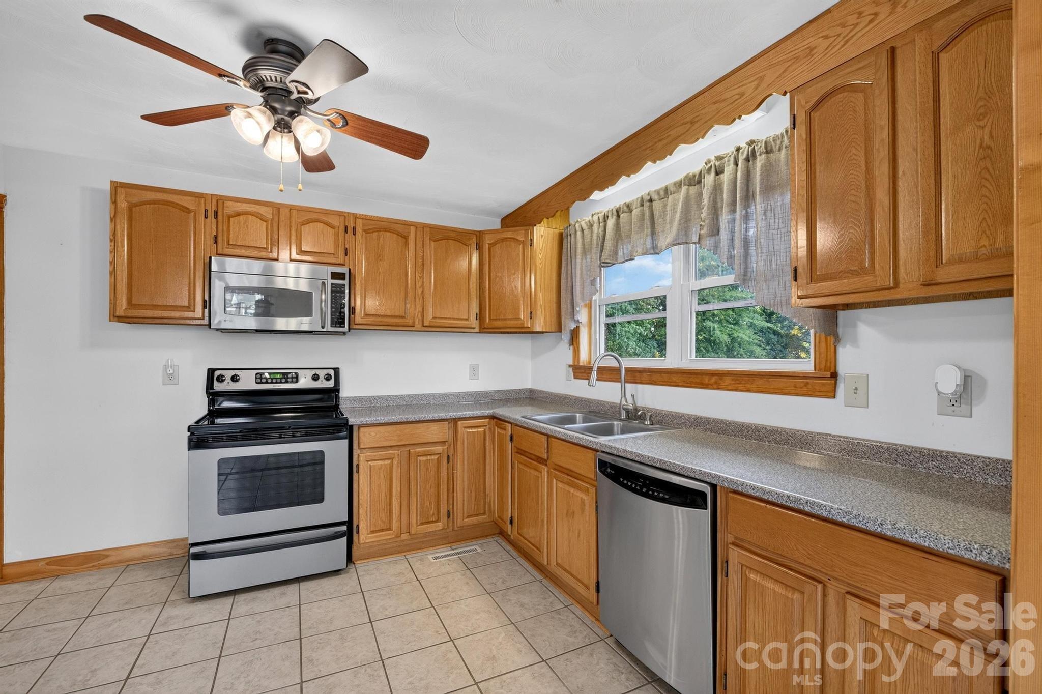1532 Orchard Drive
