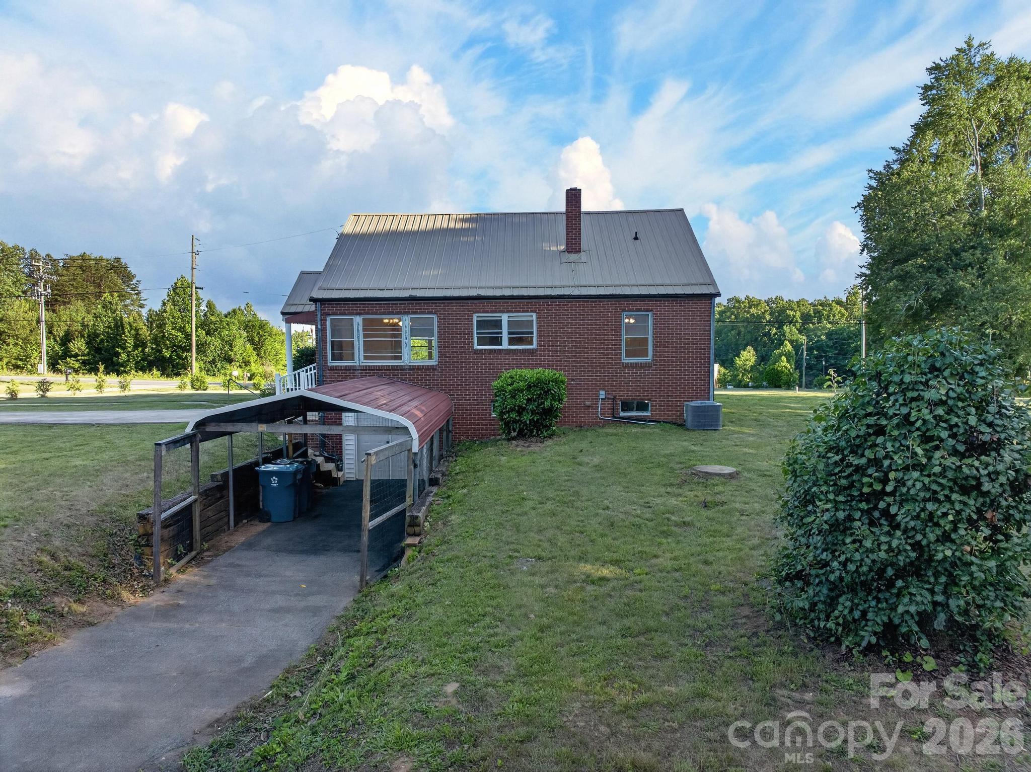1532 Orchard Drive