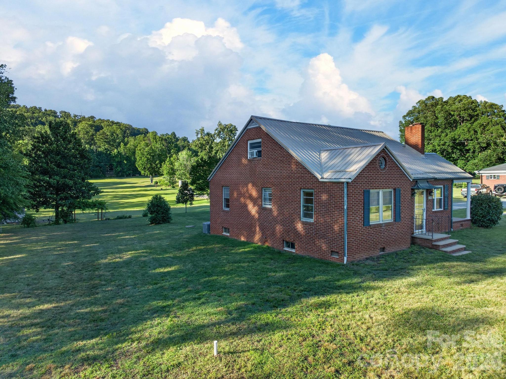 1532 Orchard Drive