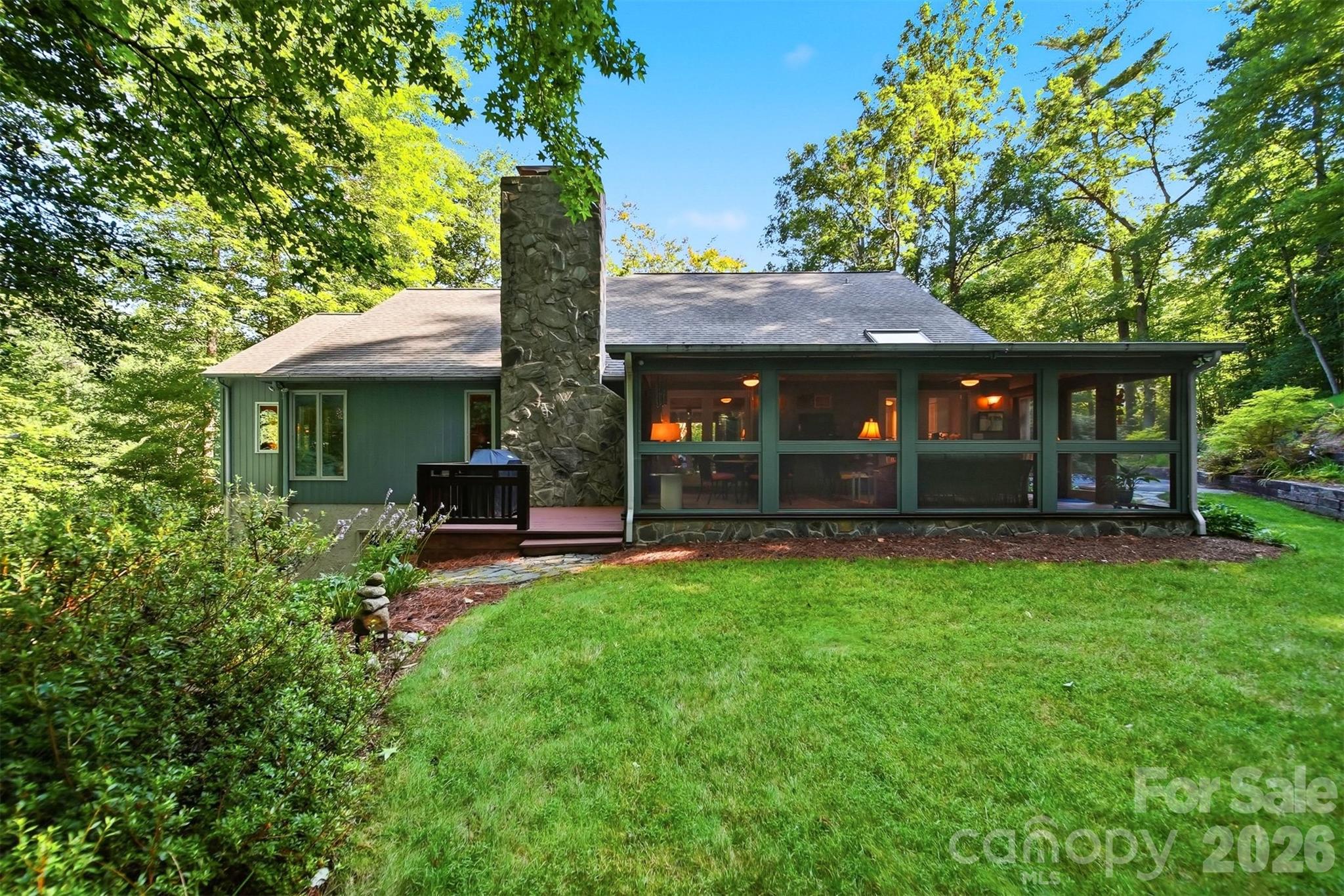 414 Stonecroft Drive SE