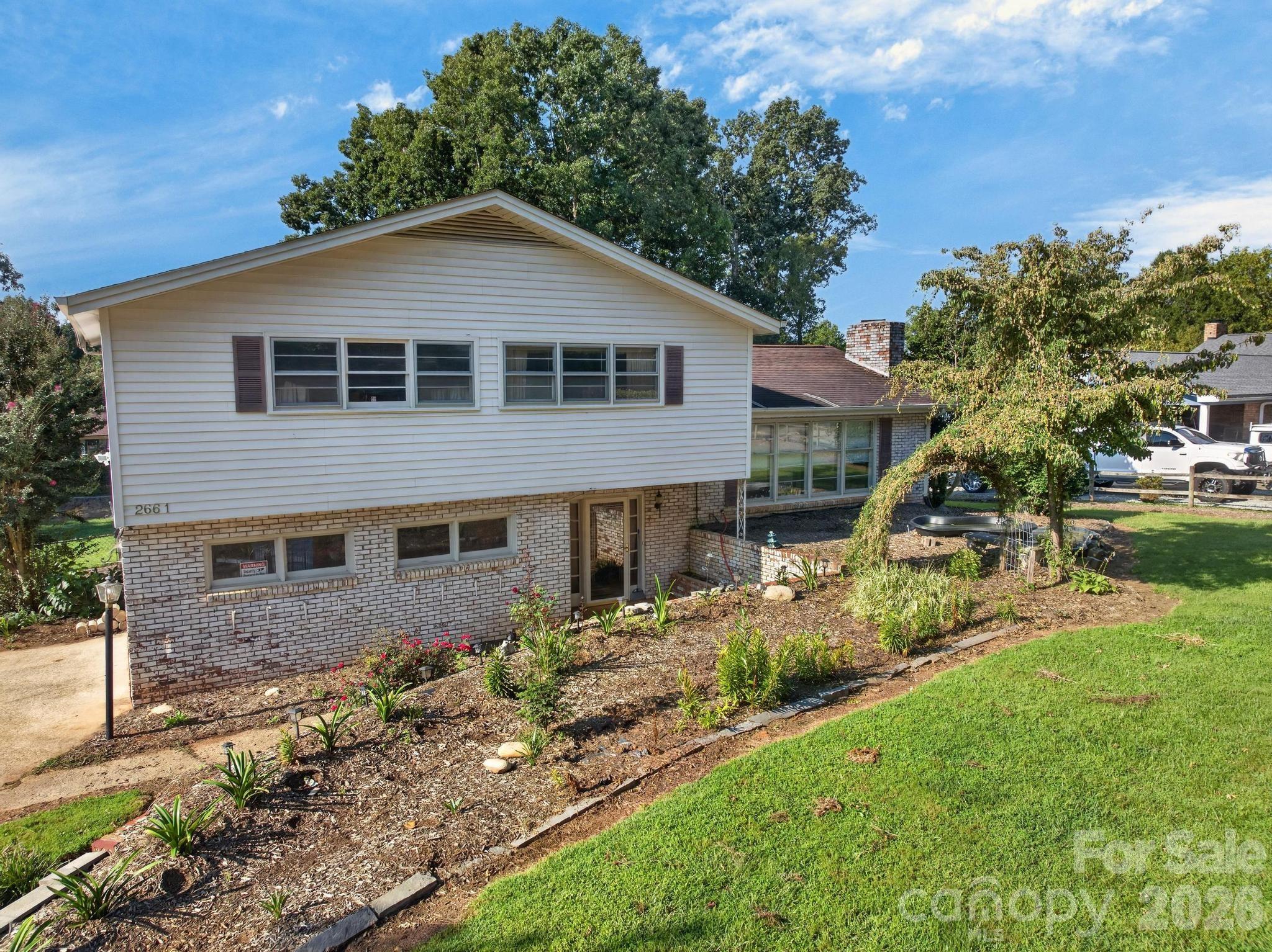 2661 Tiffany Street
