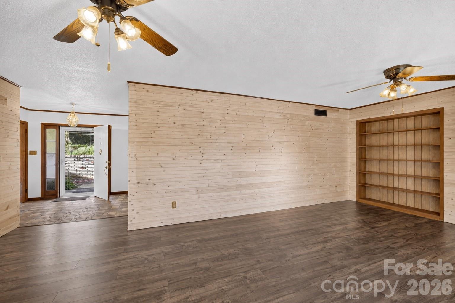2661 Tiffany Street