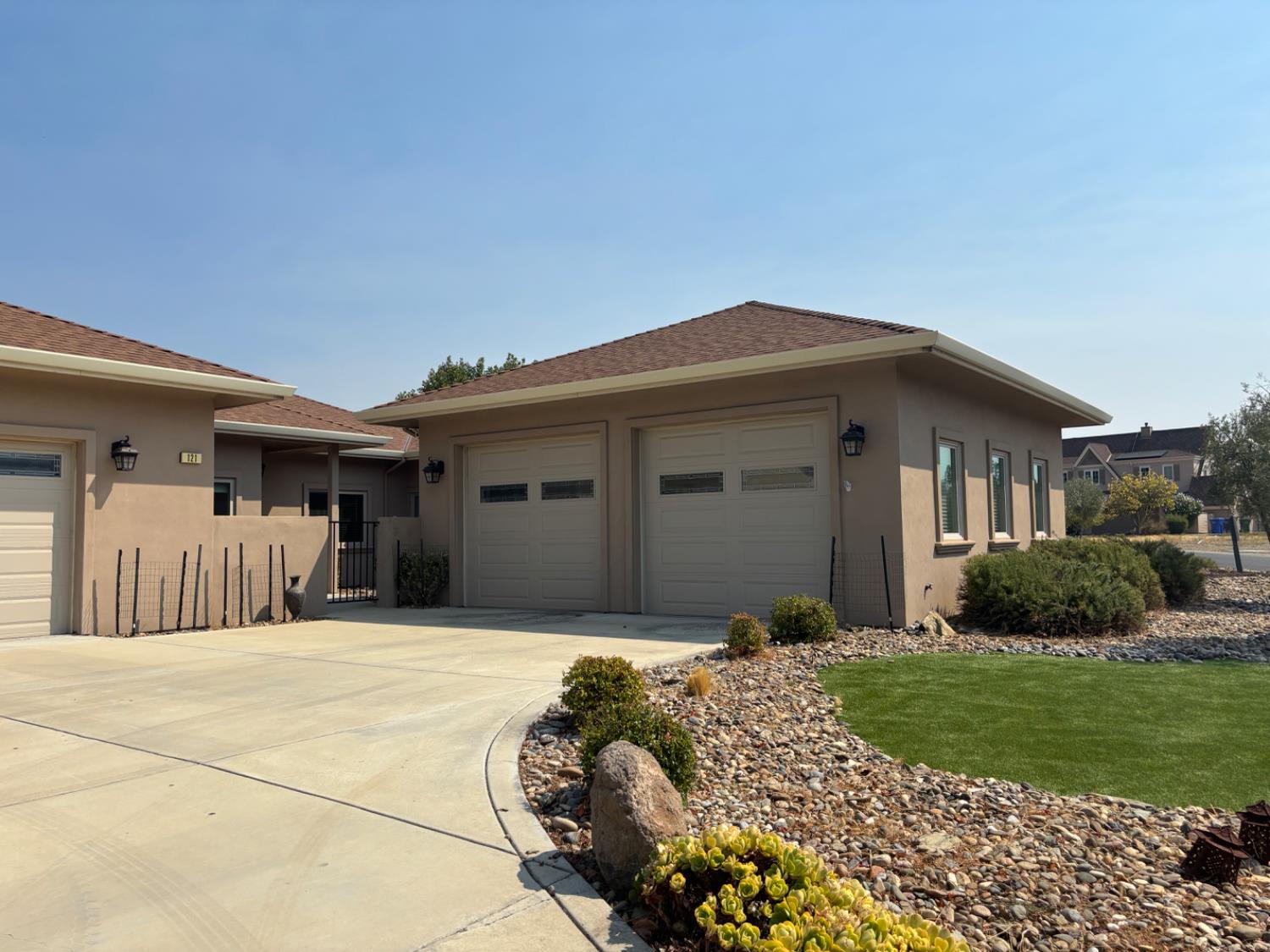 121 Blue Oak Court