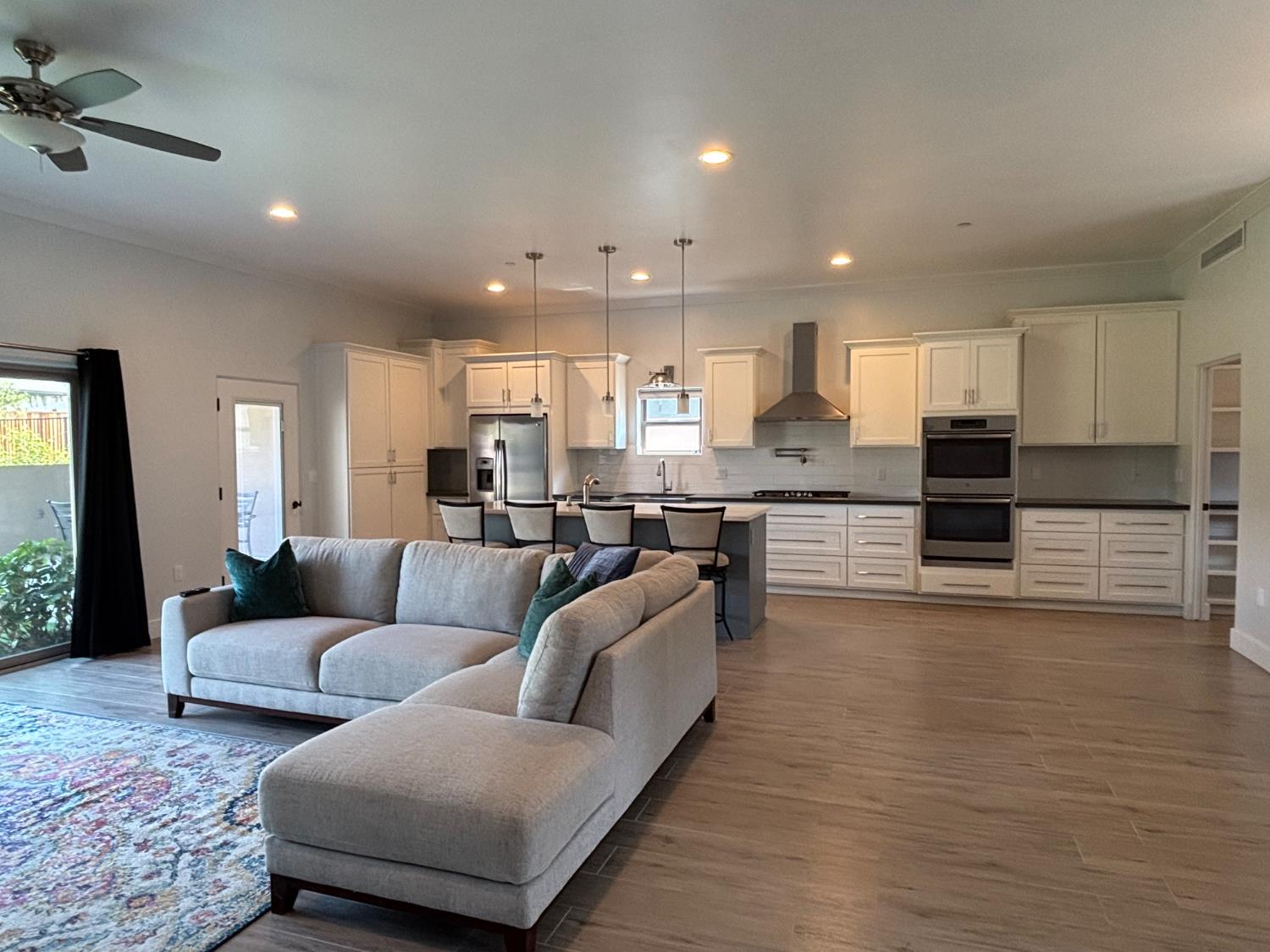 121 Blue Oak Court