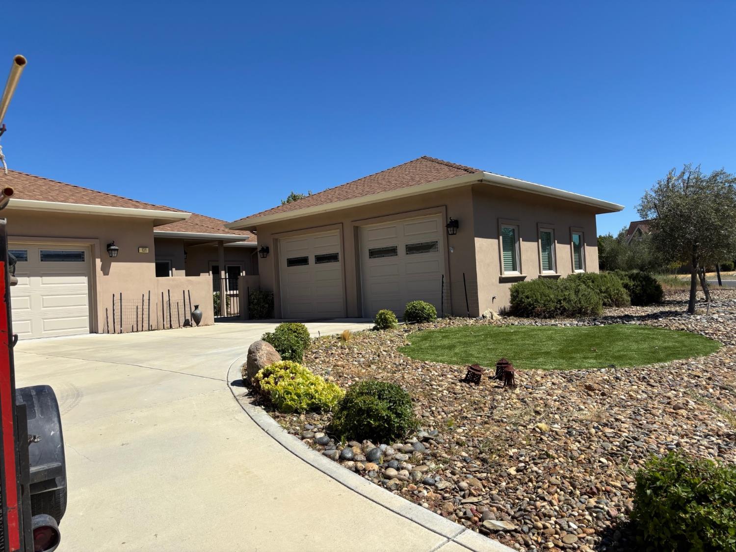 121 Blue Oak Court