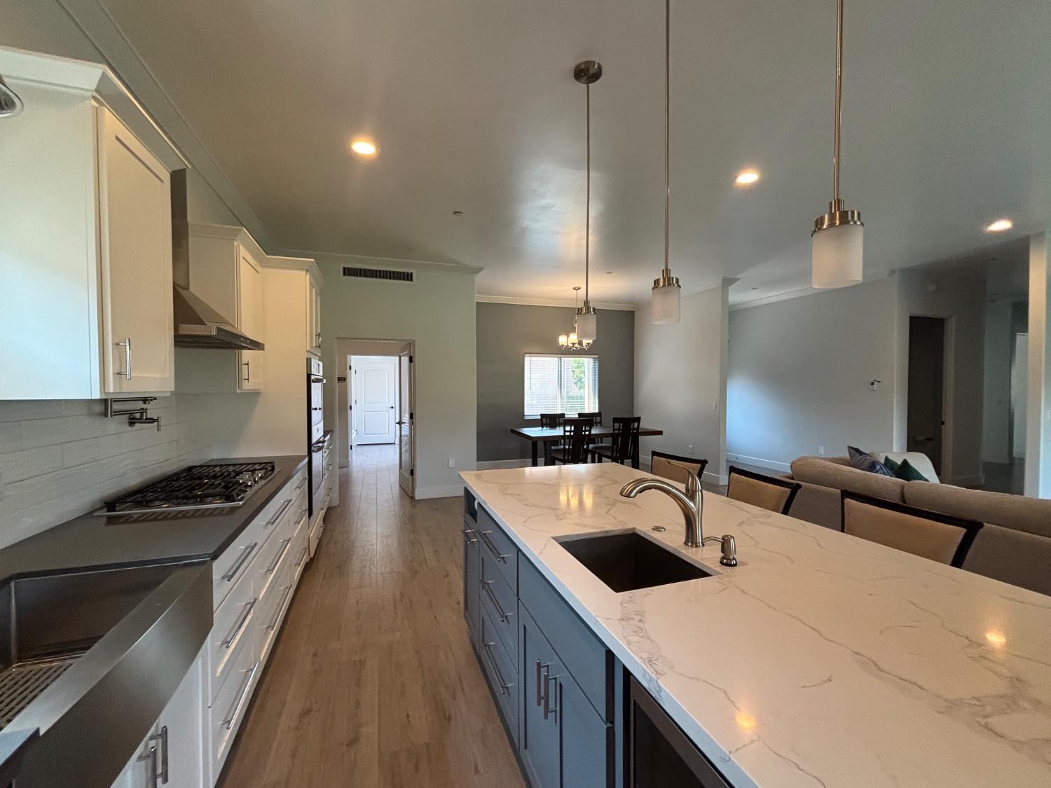 121 Blue Oak Court