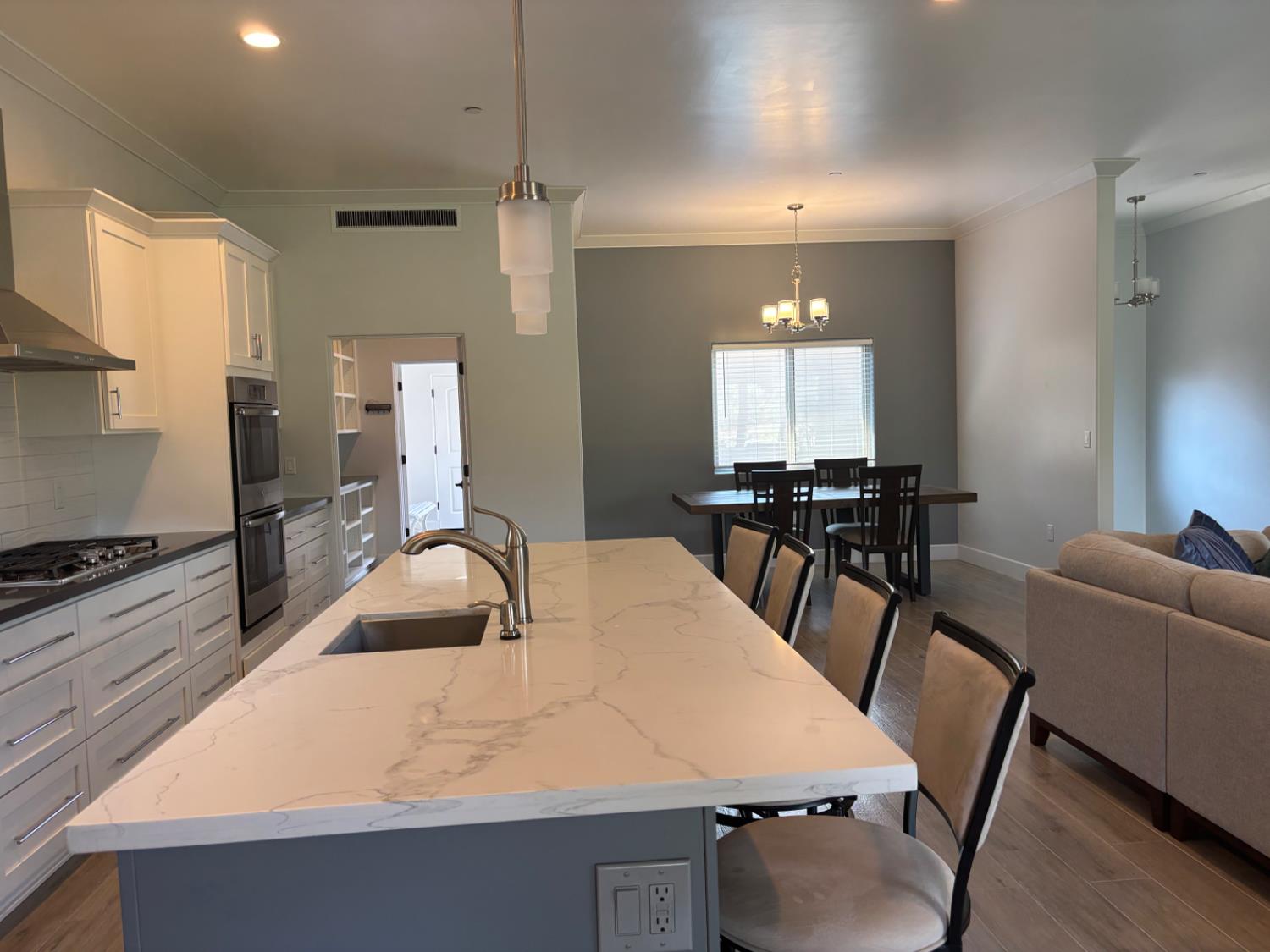 121 Blue Oak Court