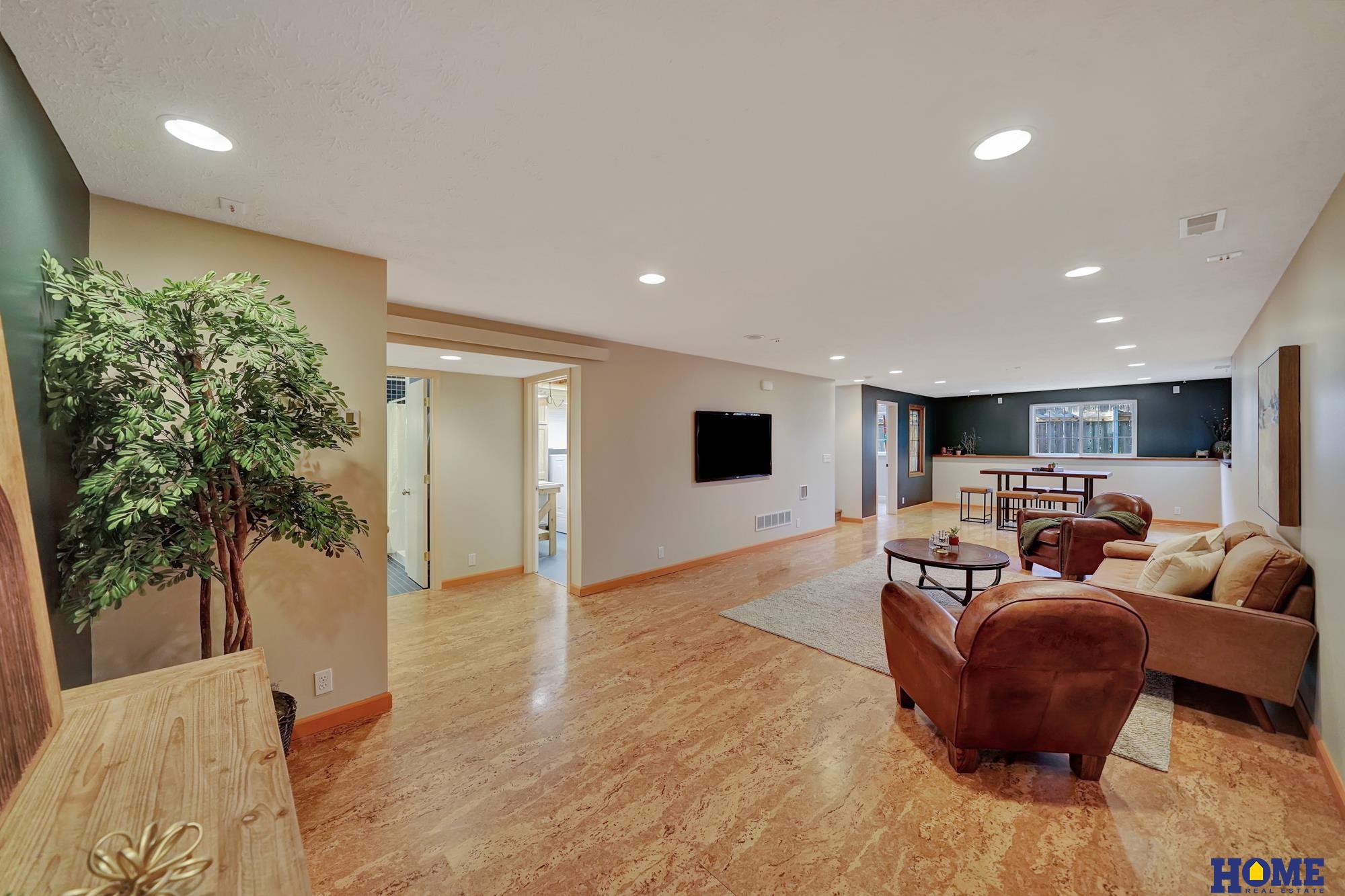 8140 Elizabeth Drive