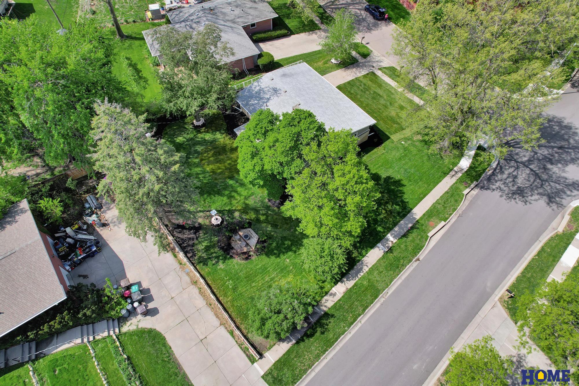 1700 Crestline Drive