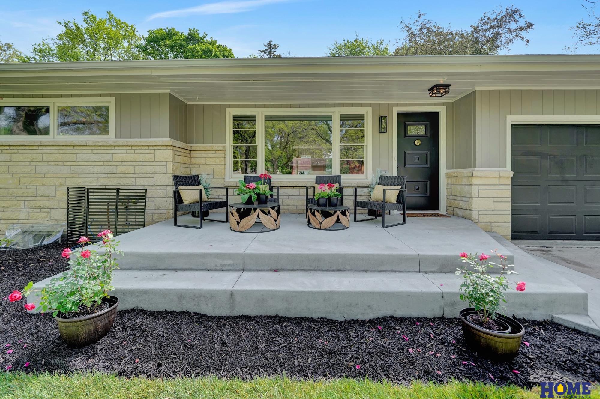 1700 Crestline Drive