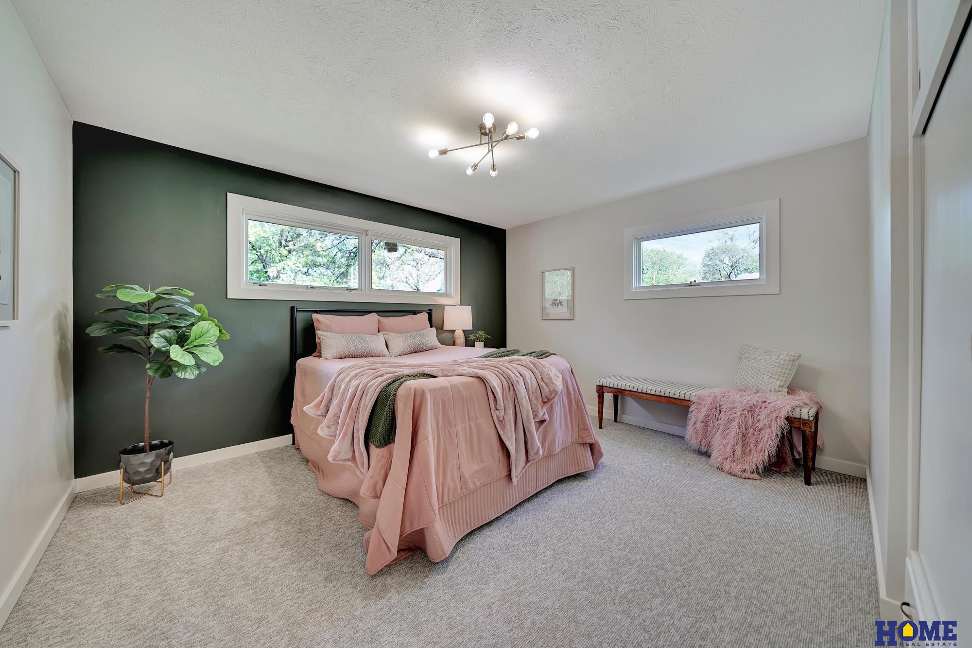 1700 Crestline Drive