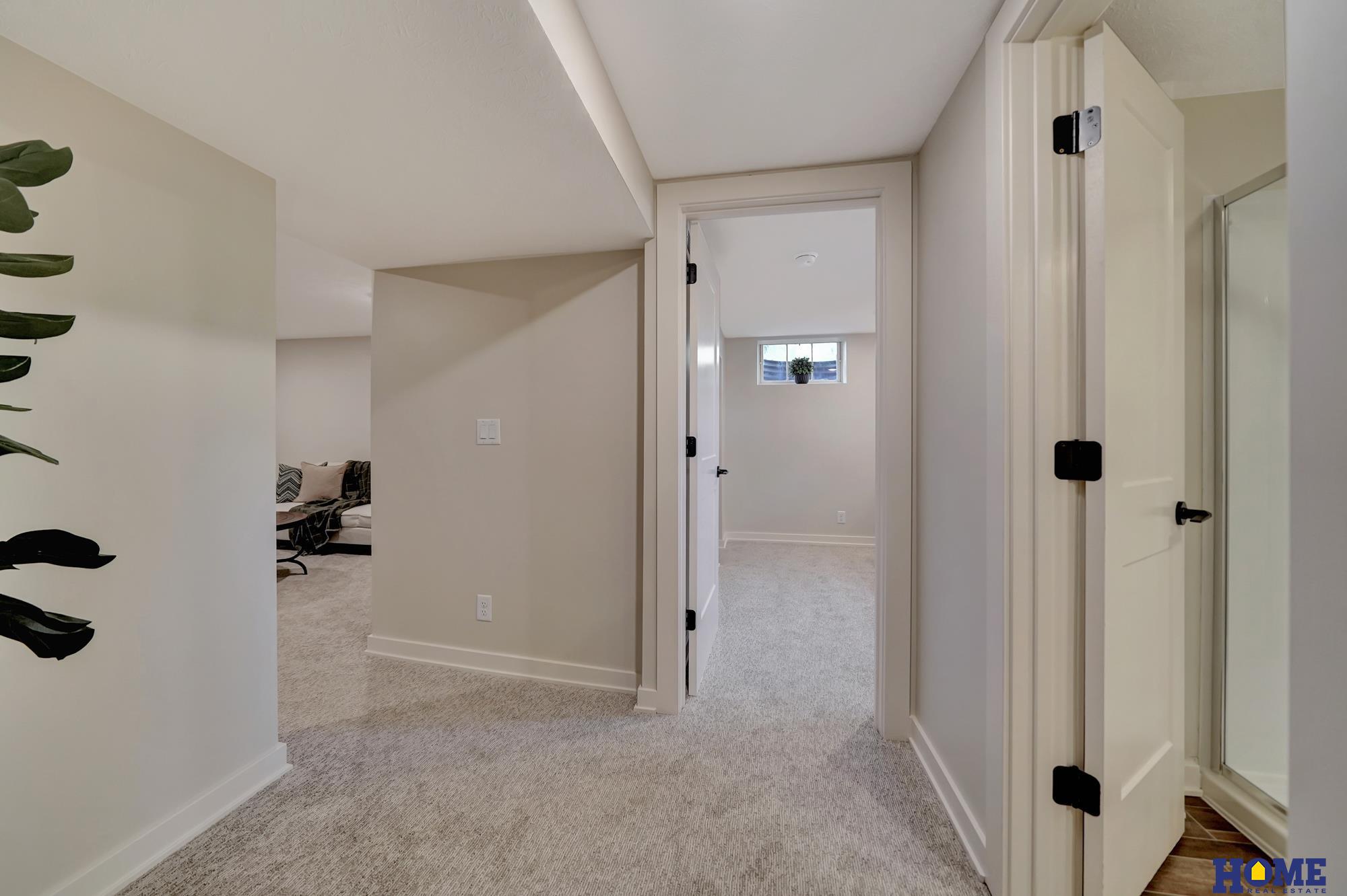 1700 Crestline Drive