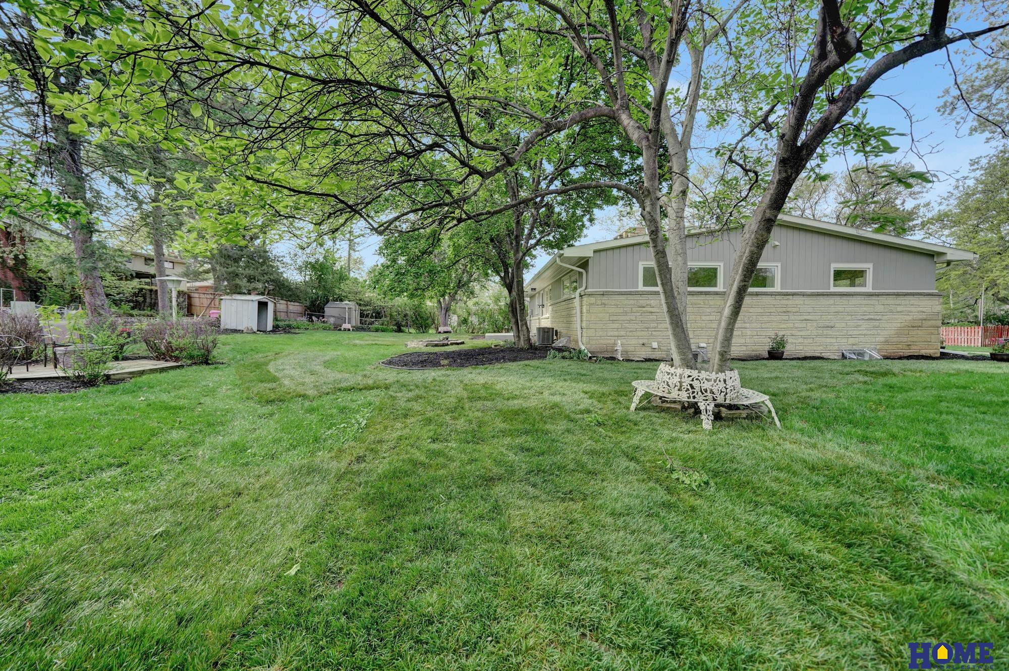 1700 Crestline Drive