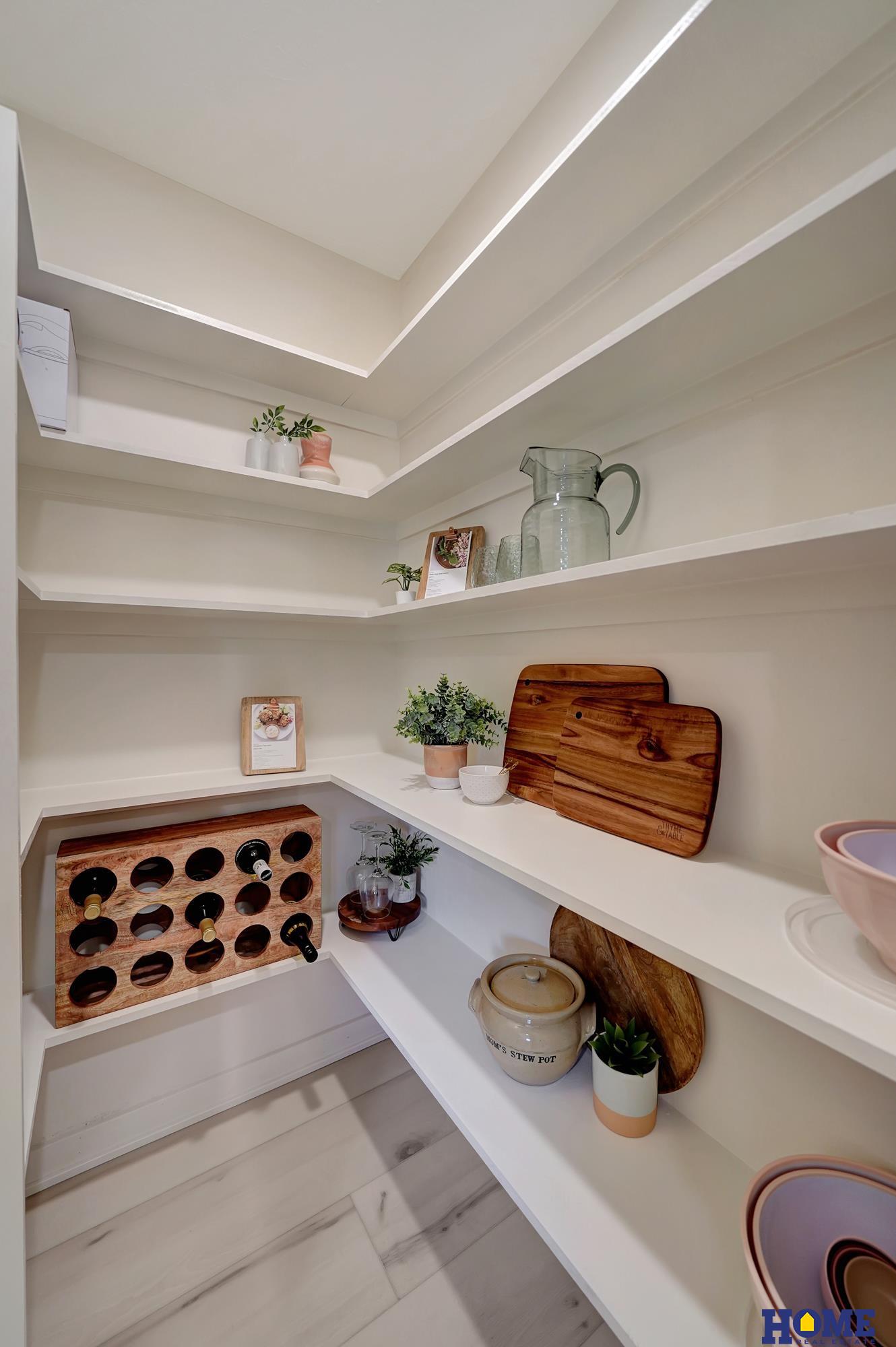 1700 Crestline Drive