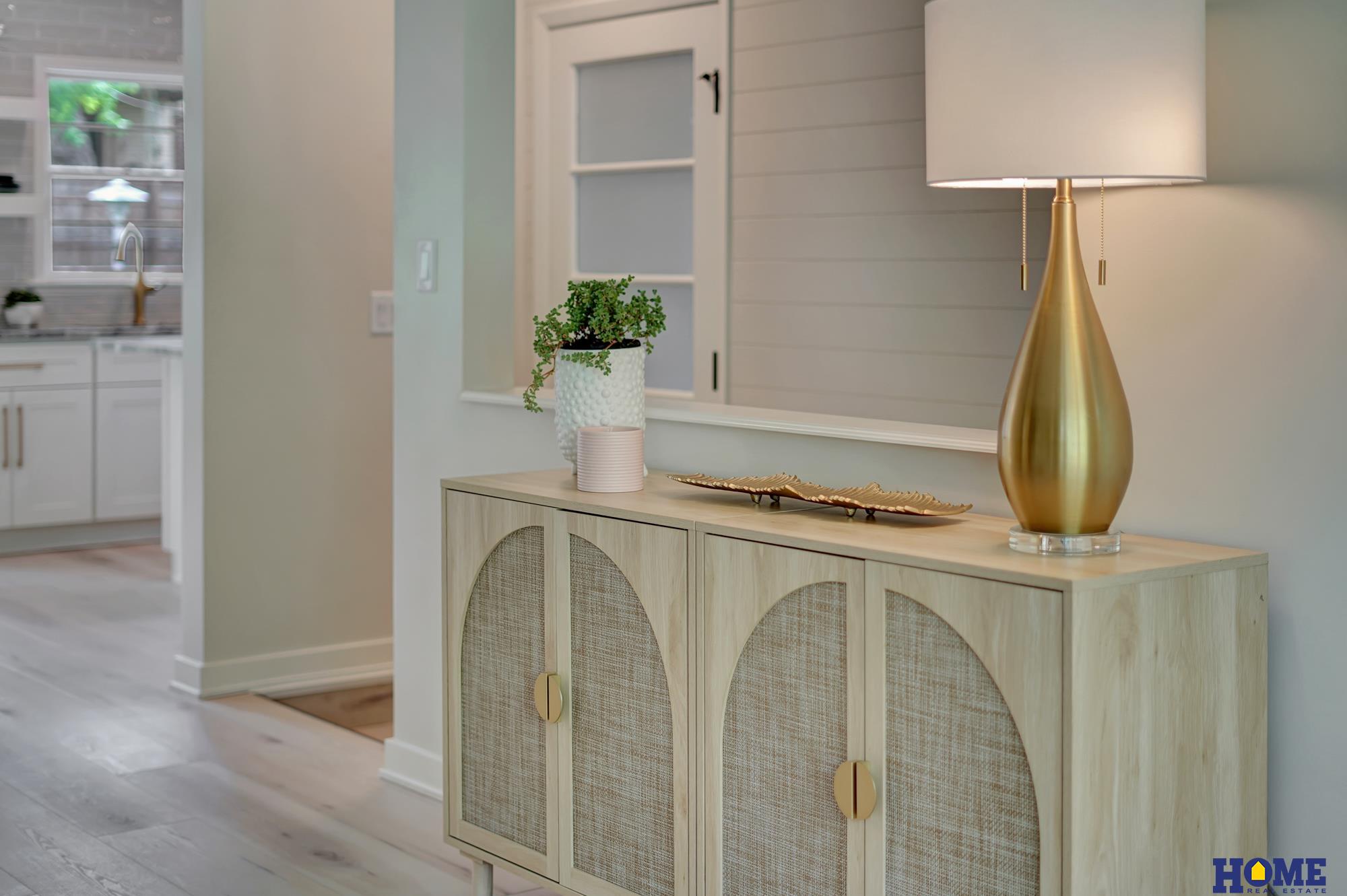 1700 Crestline Drive