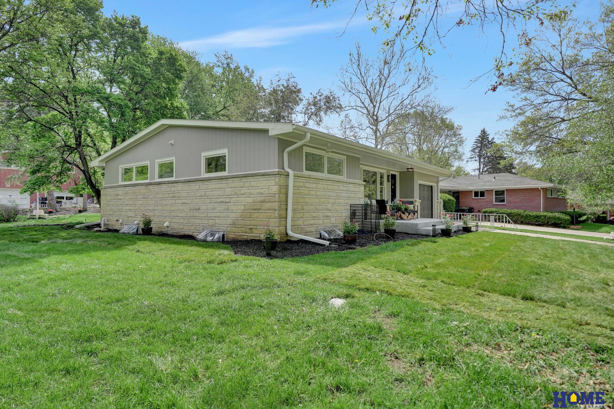 1700 Crestline Drive