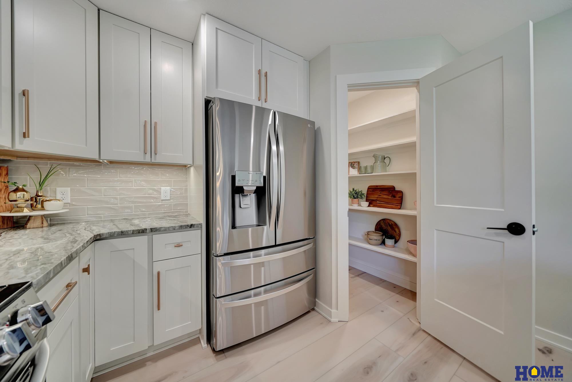 1700 Crestline Drive