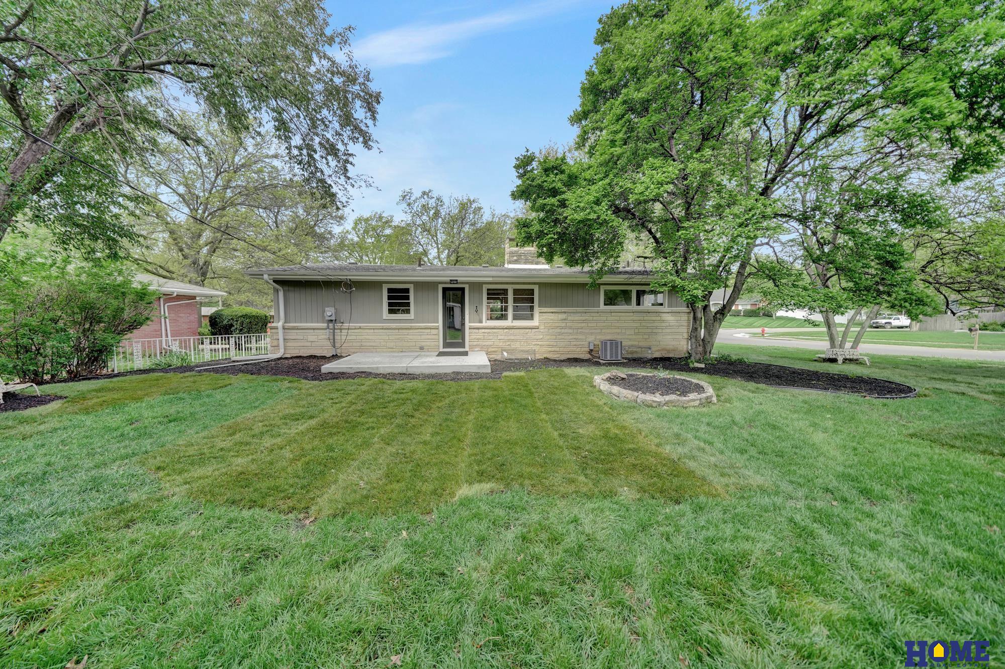 1700 Crestline Drive