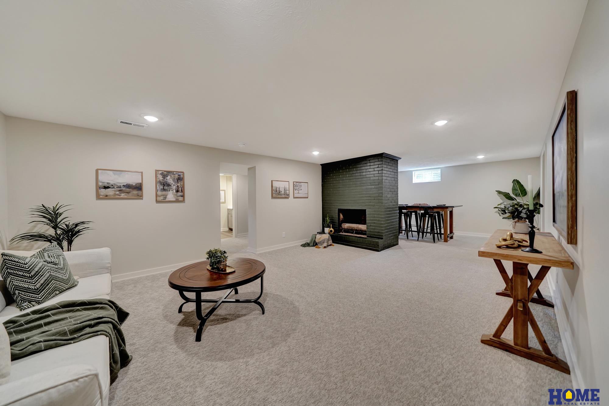 1700 Crestline Drive