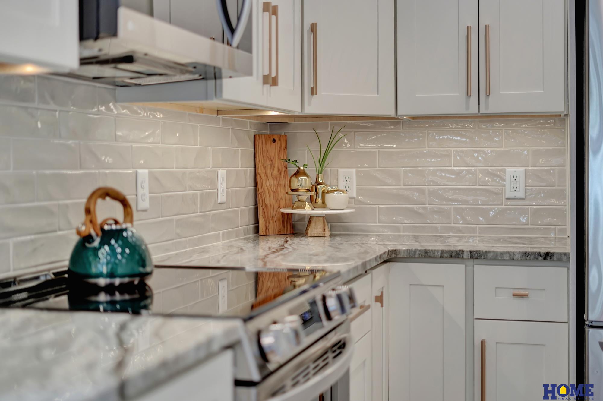 1700 Crestline Drive