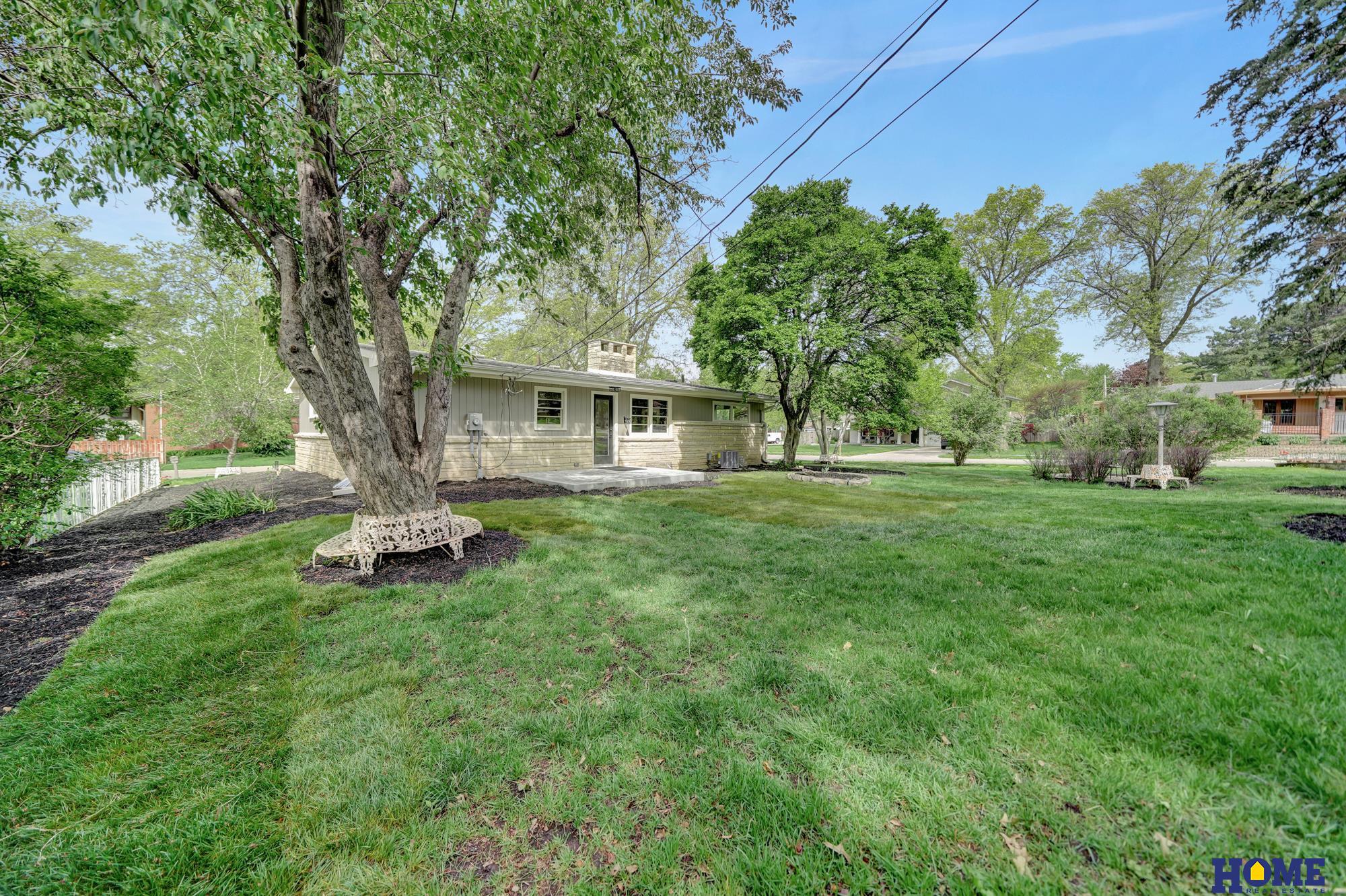 1700 Crestline Drive