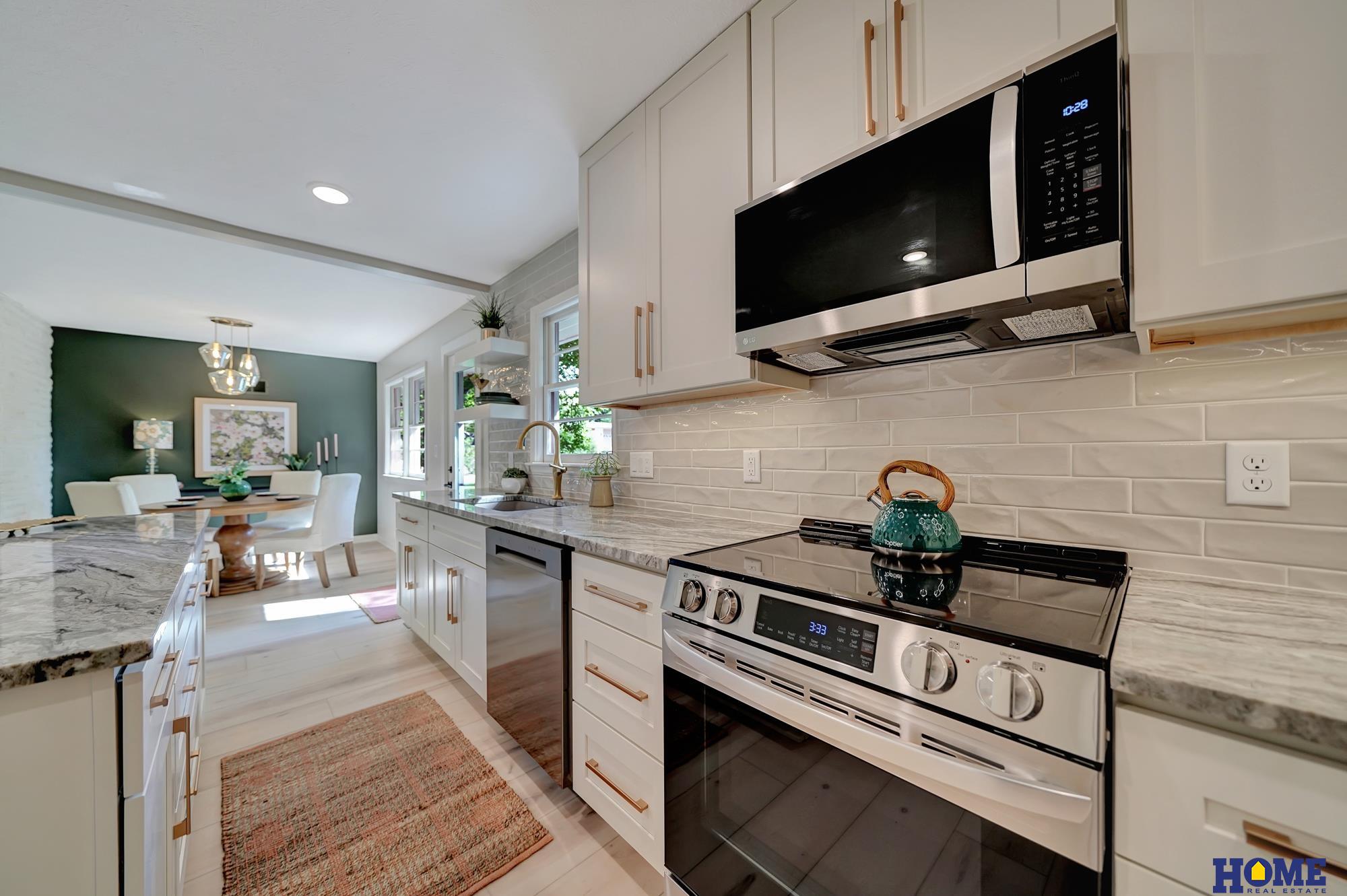 1700 Crestline Drive