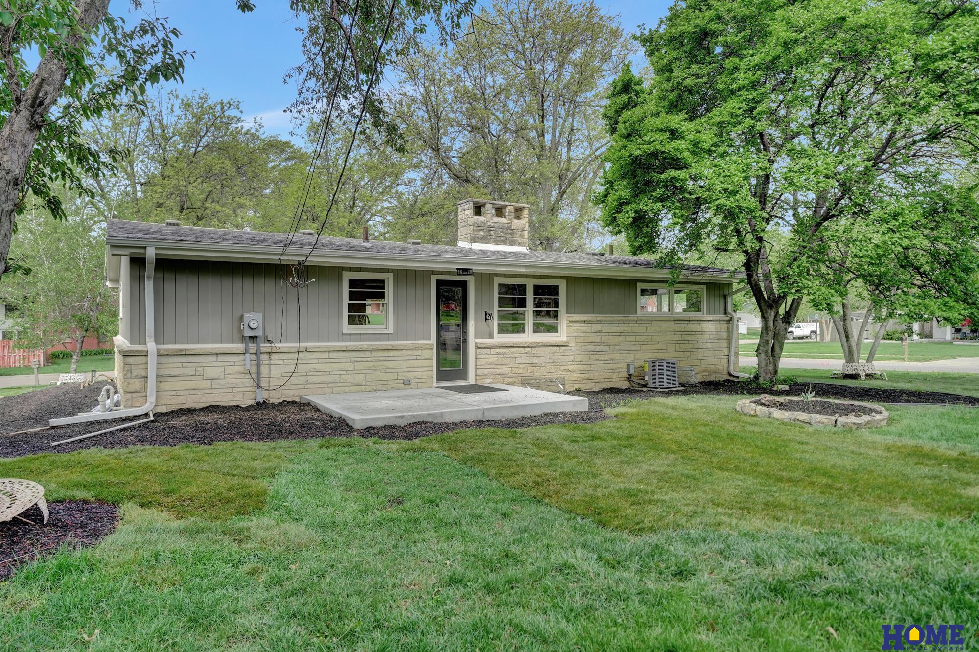 1700 Crestline Drive