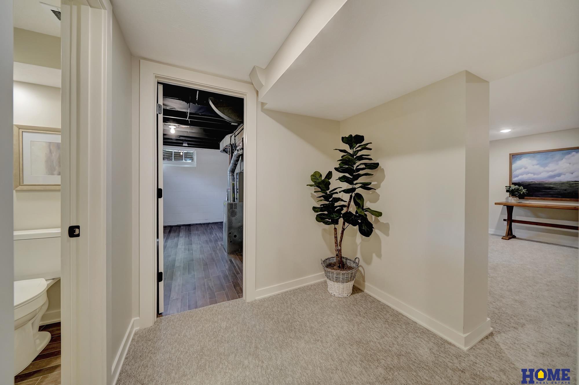 1700 Crestline Drive