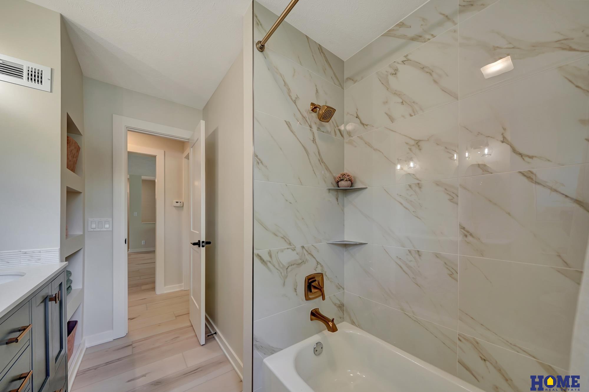 1700 Crestline Drive