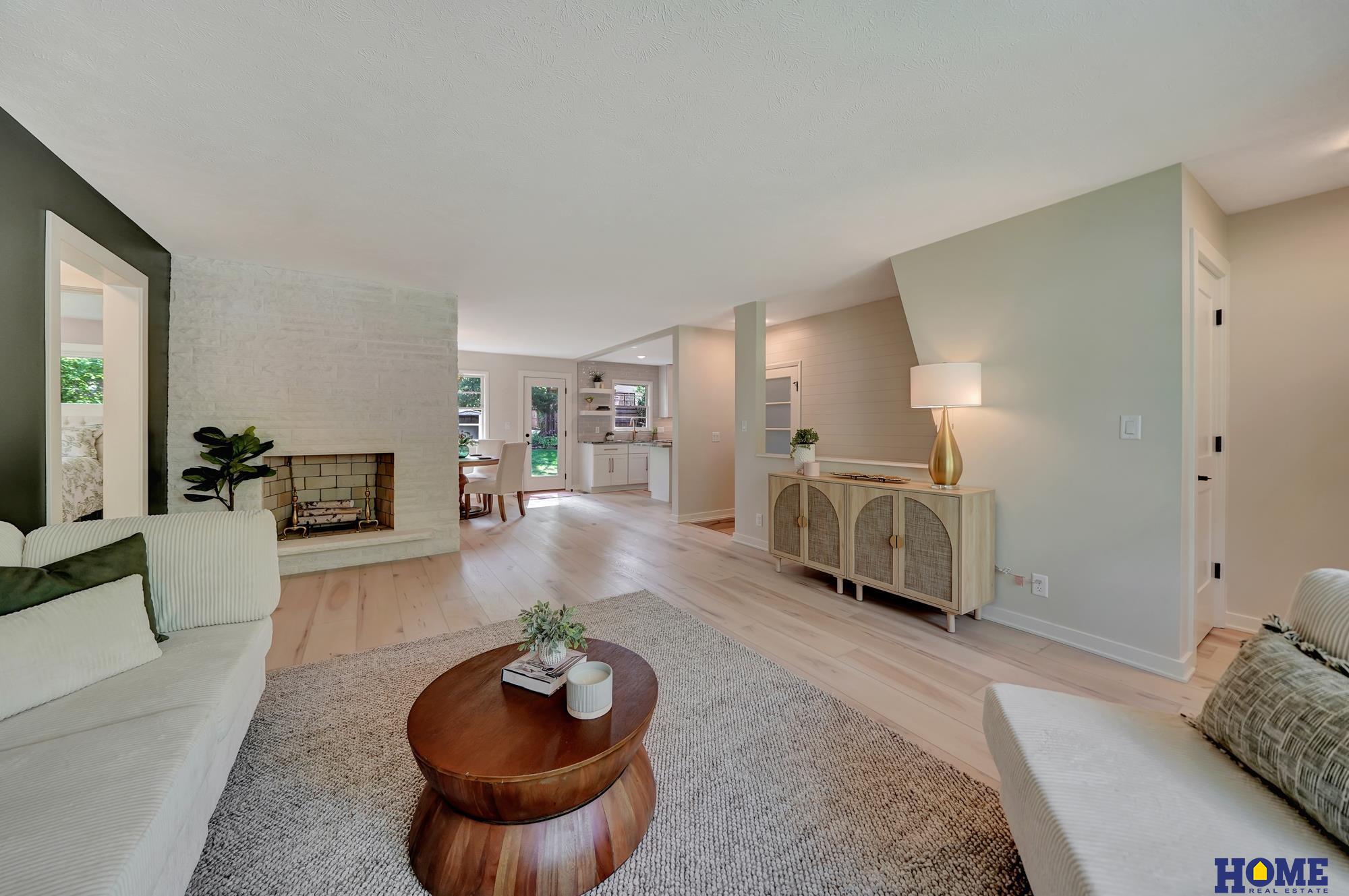 1700 Crestline Drive